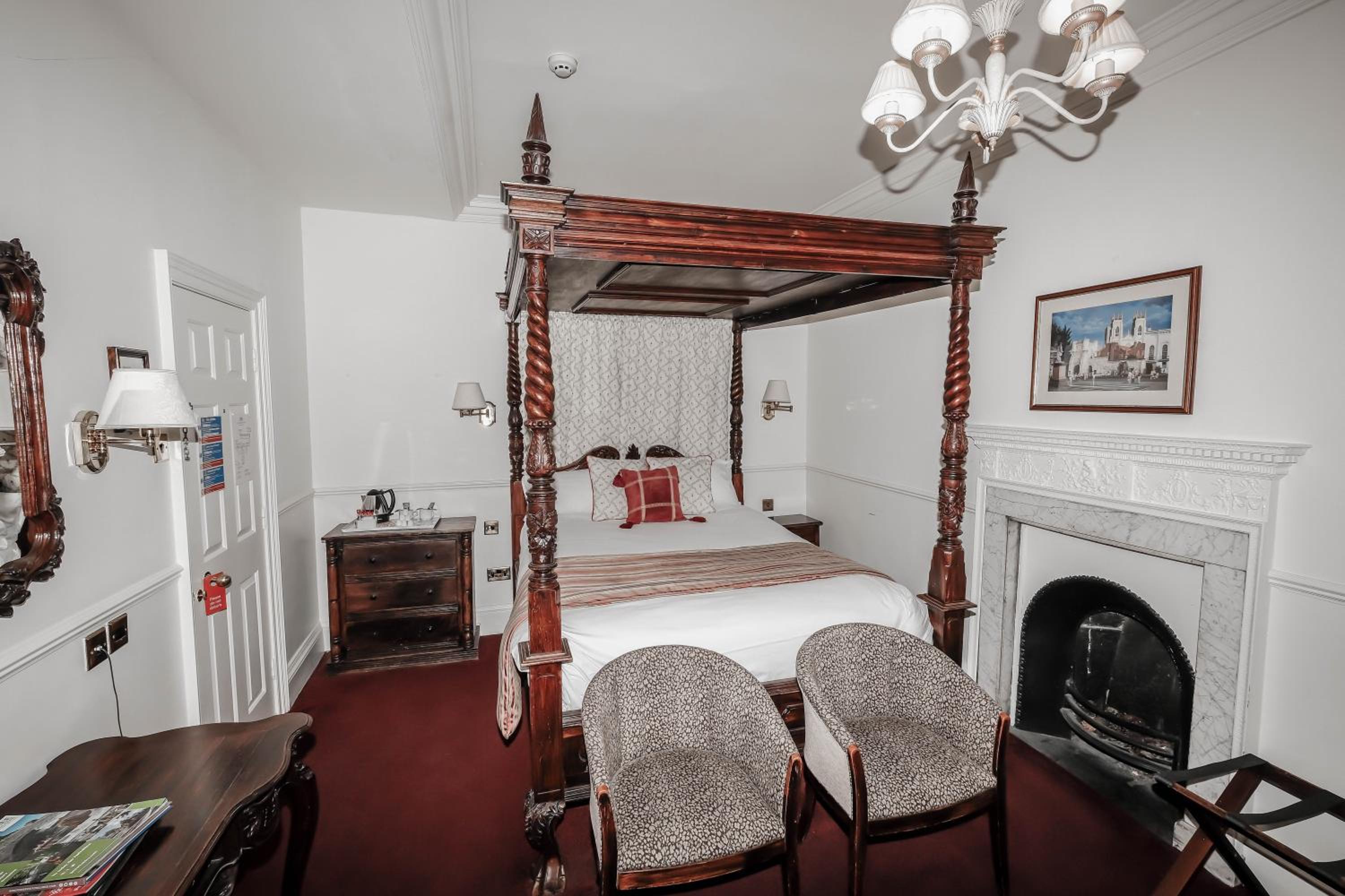 Queen Room - Non-Smoking - Photo 5