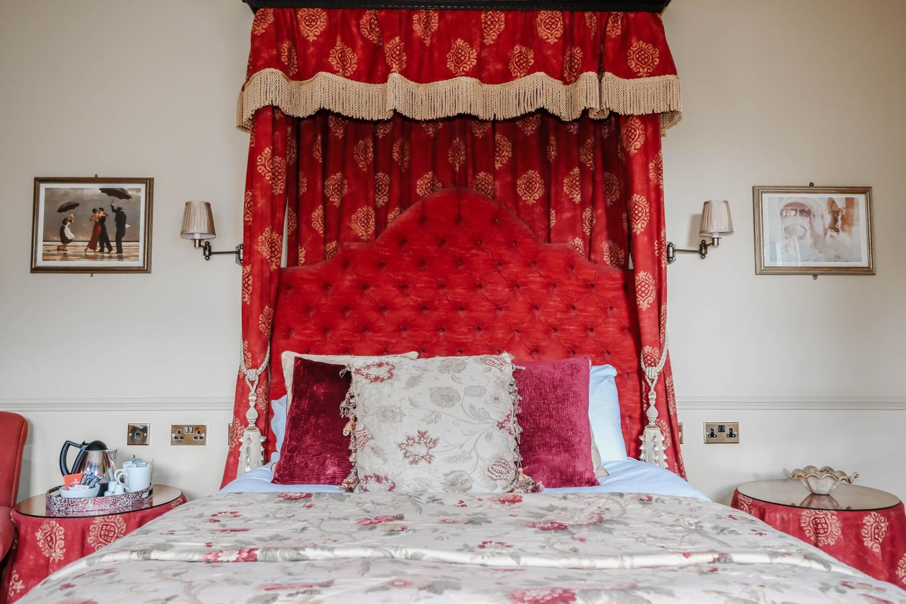 Queen Suite - Photo 3