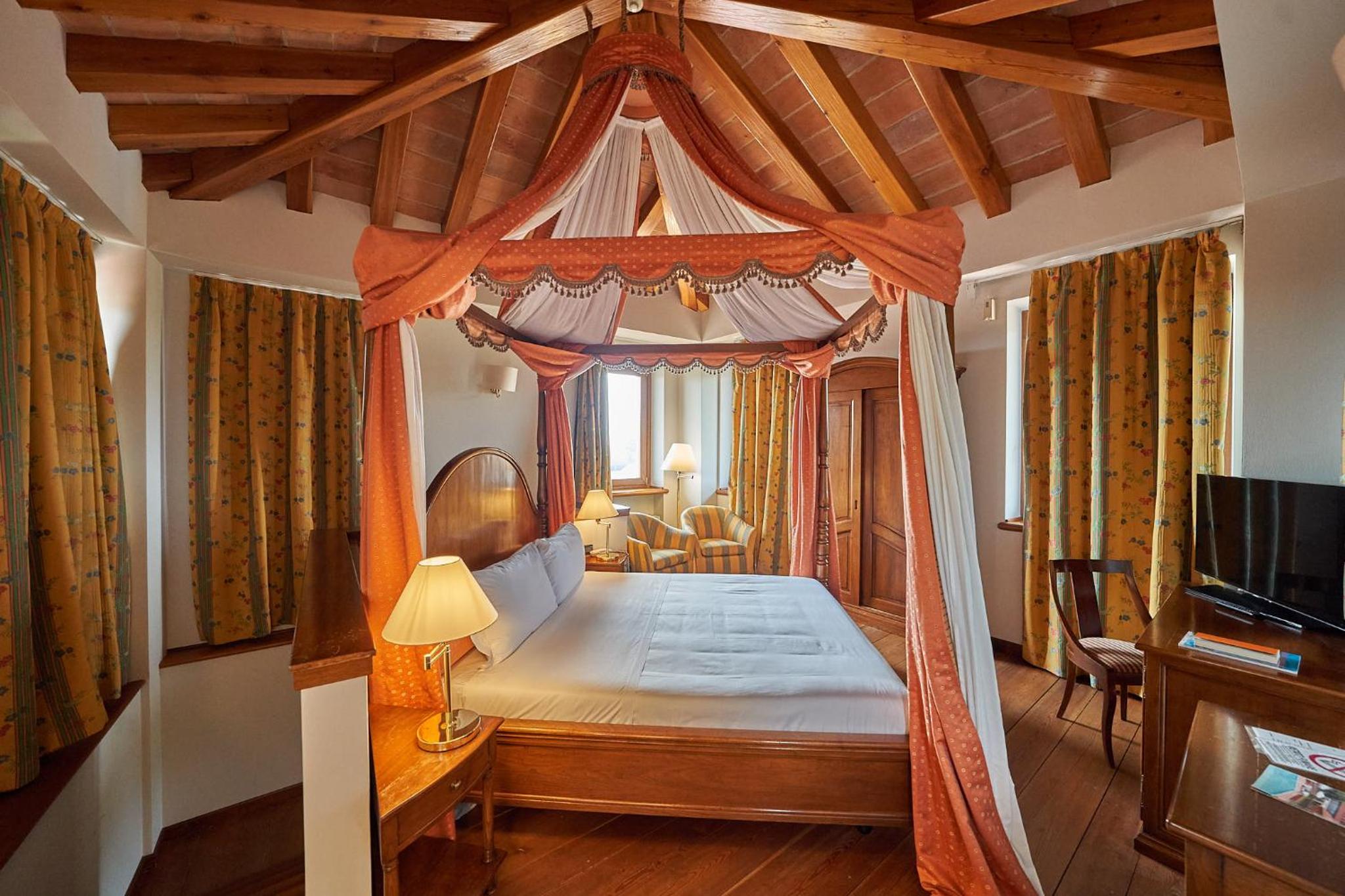 Suite with Garden View photo 2