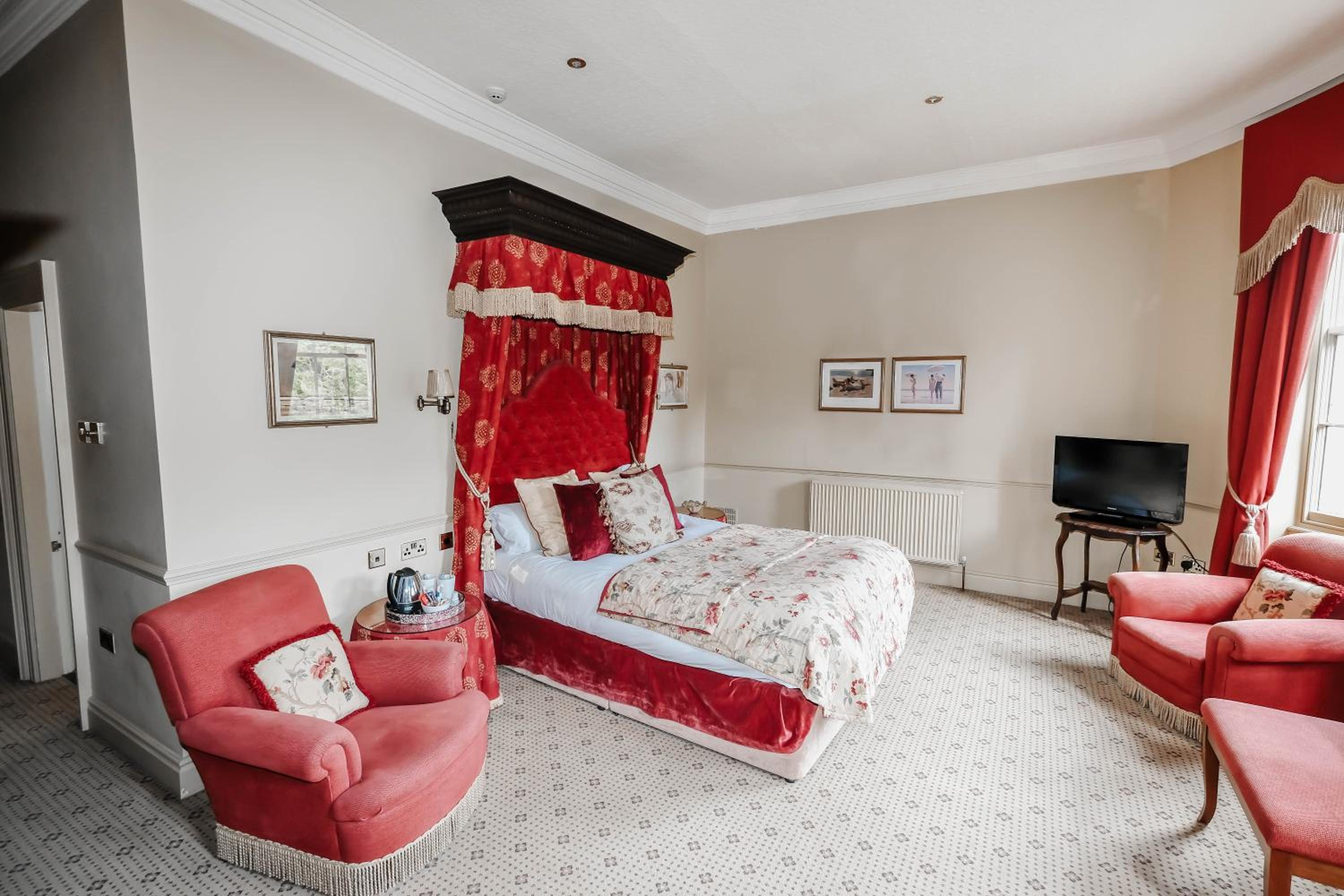 Queen Suite - Photo 9