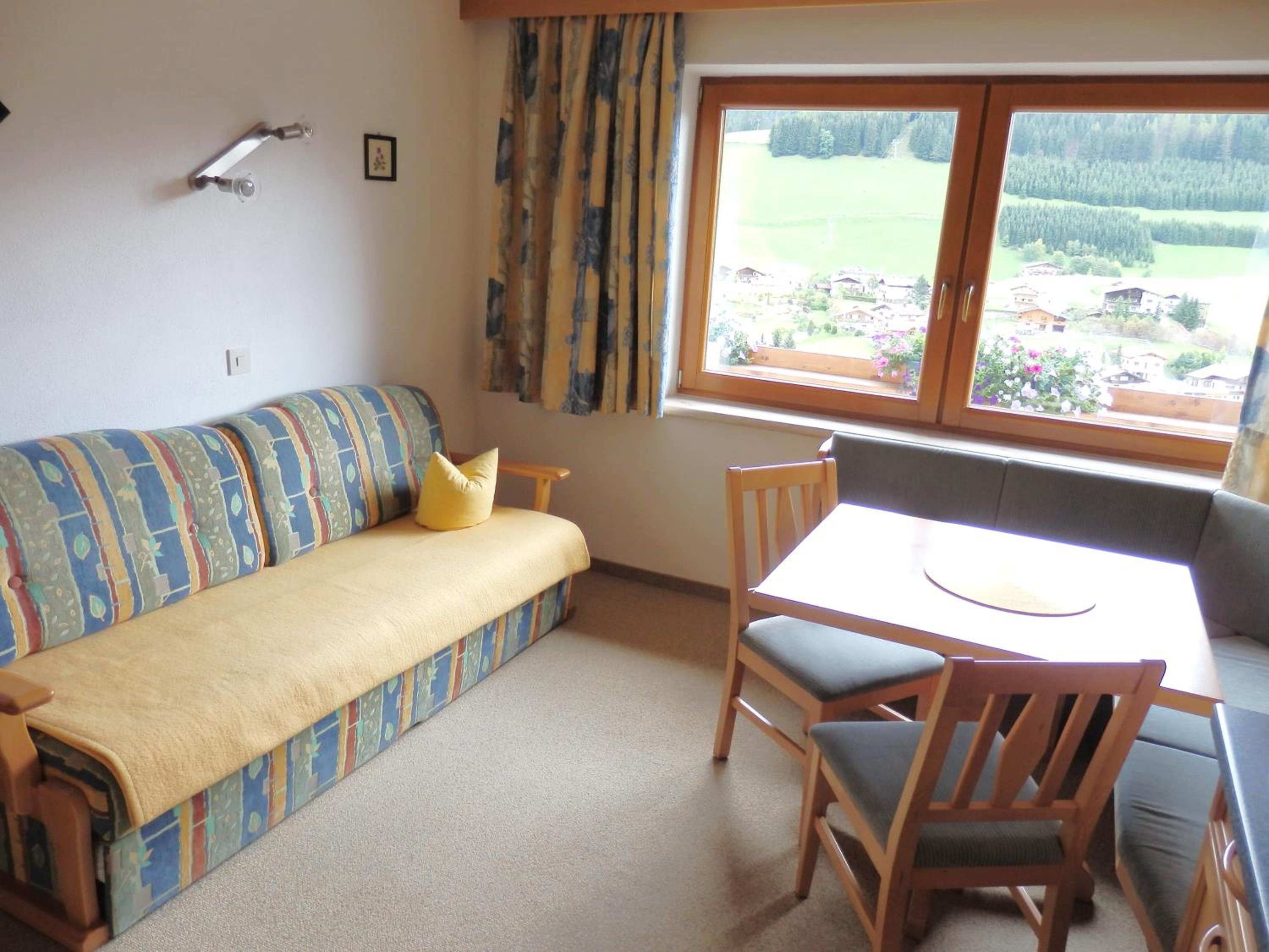Superior One-Bedroom Apartment
