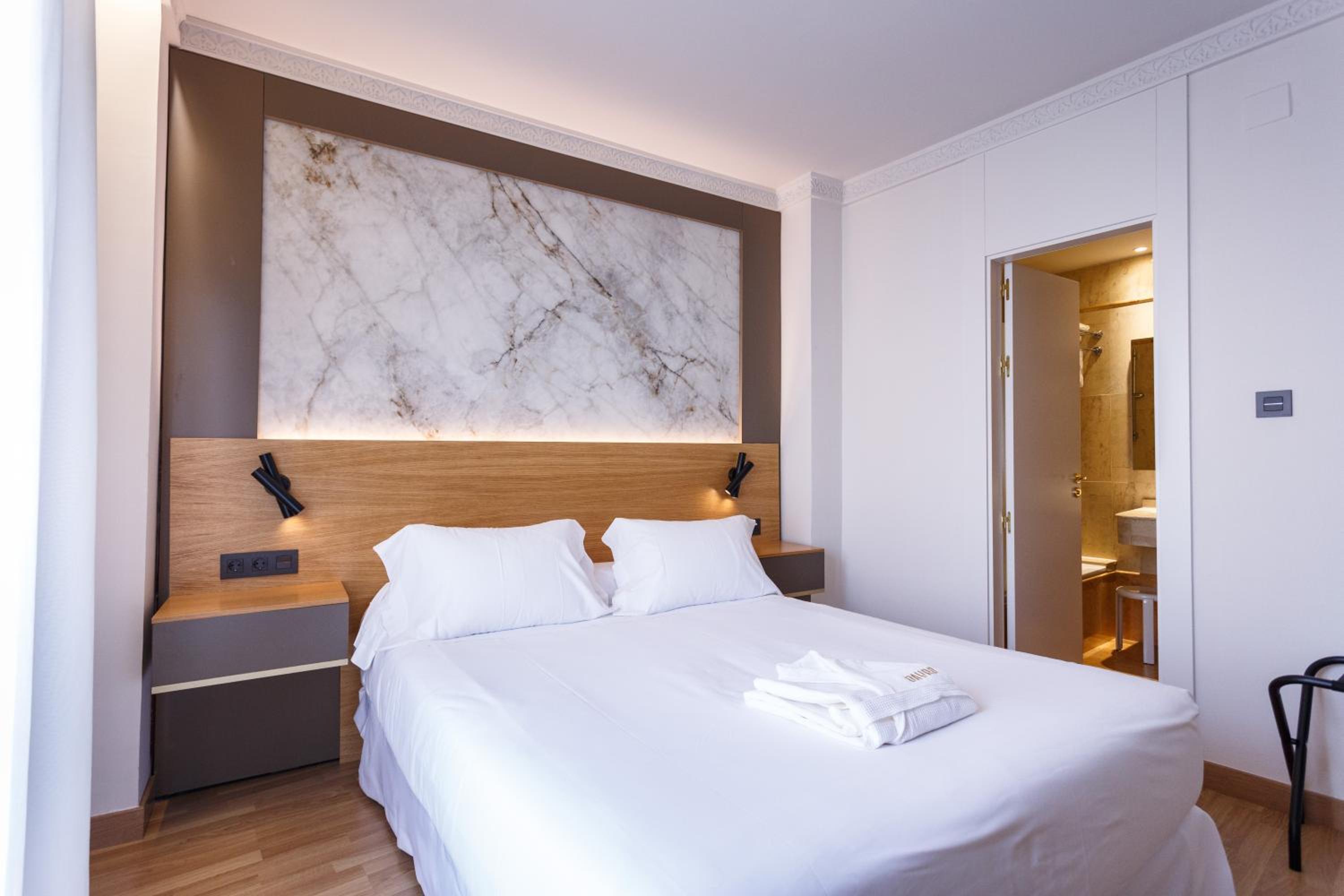 Triple Room - Photo 9
