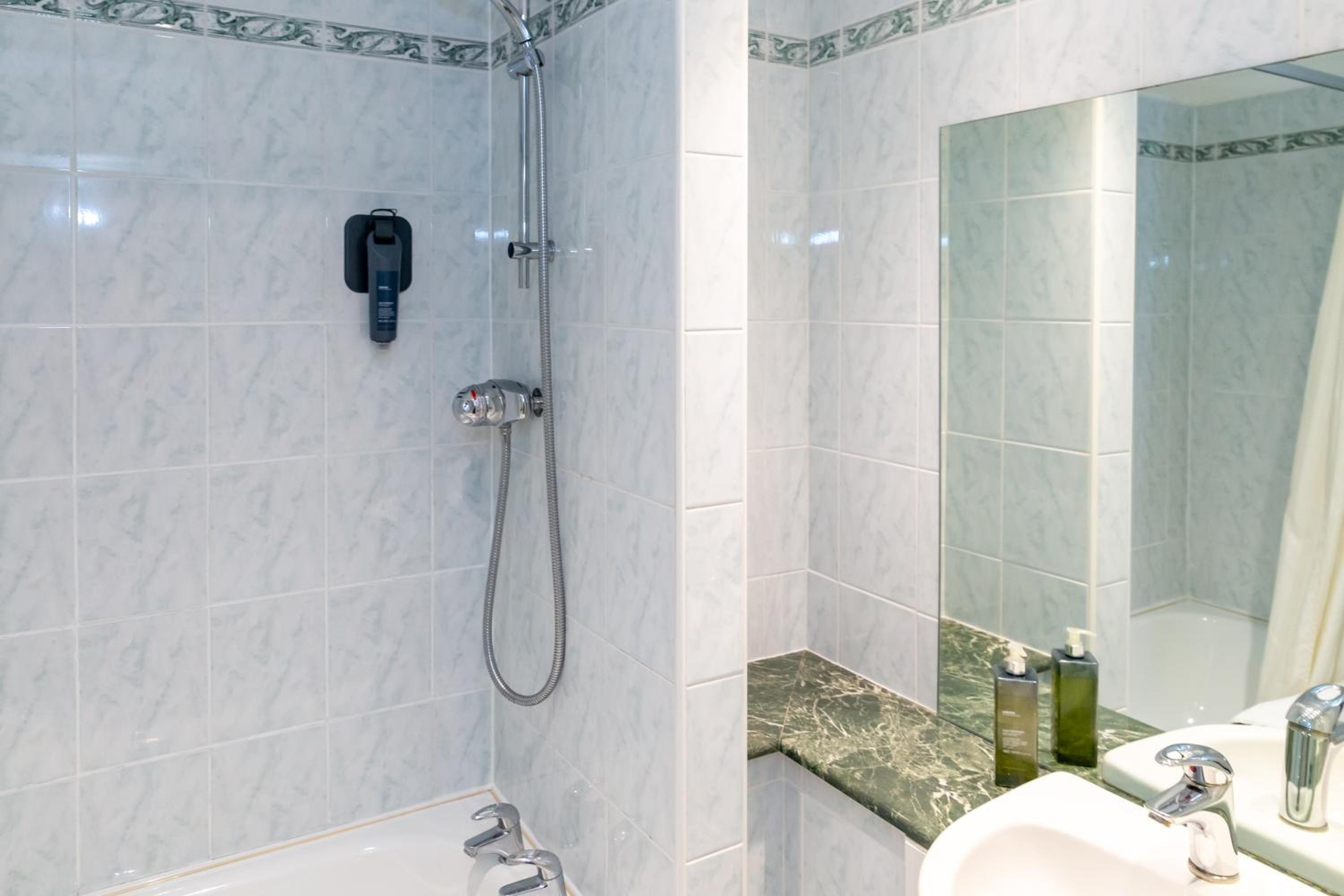 Triple Room - Photo 9