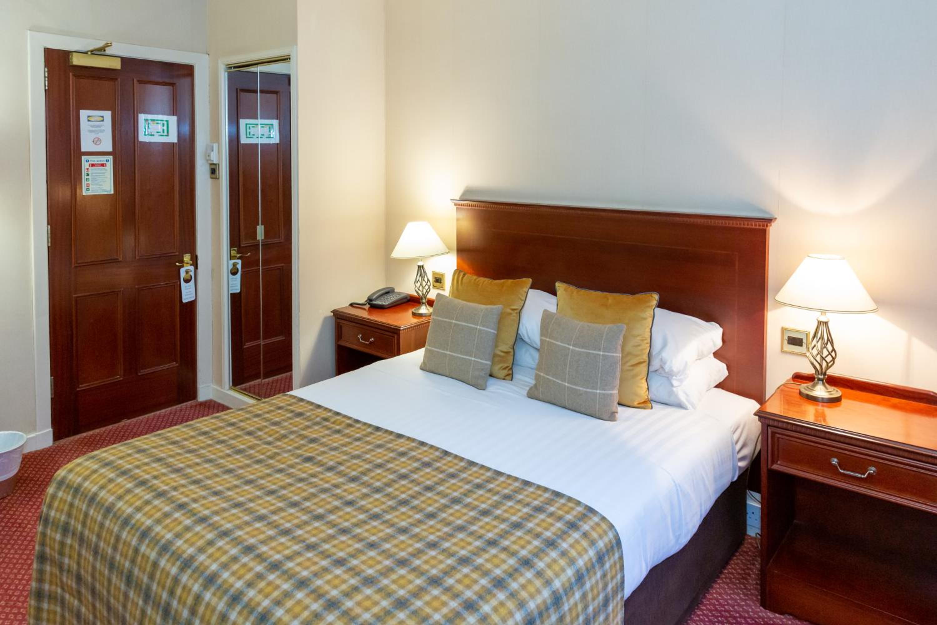 Classic Double Room - Photo 5