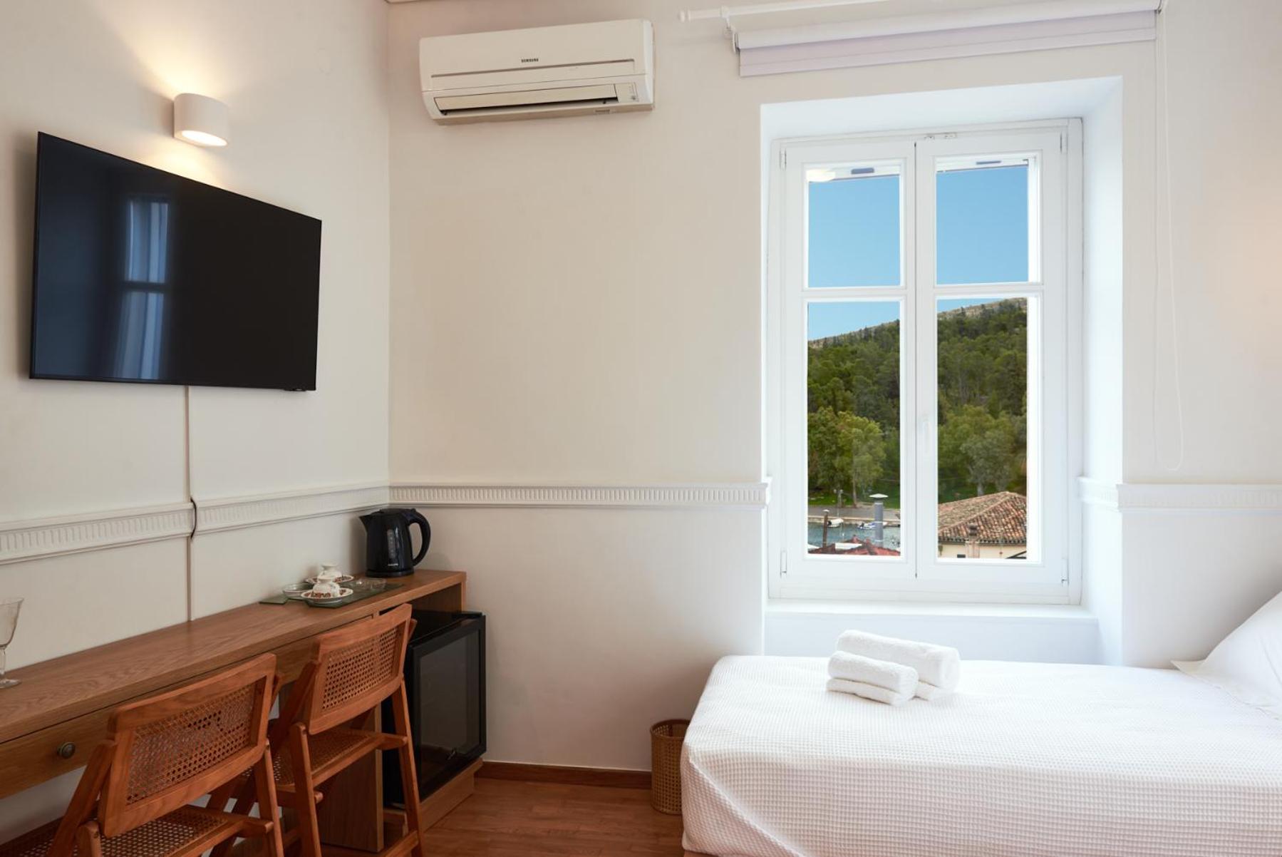 Twin Room with Sea View