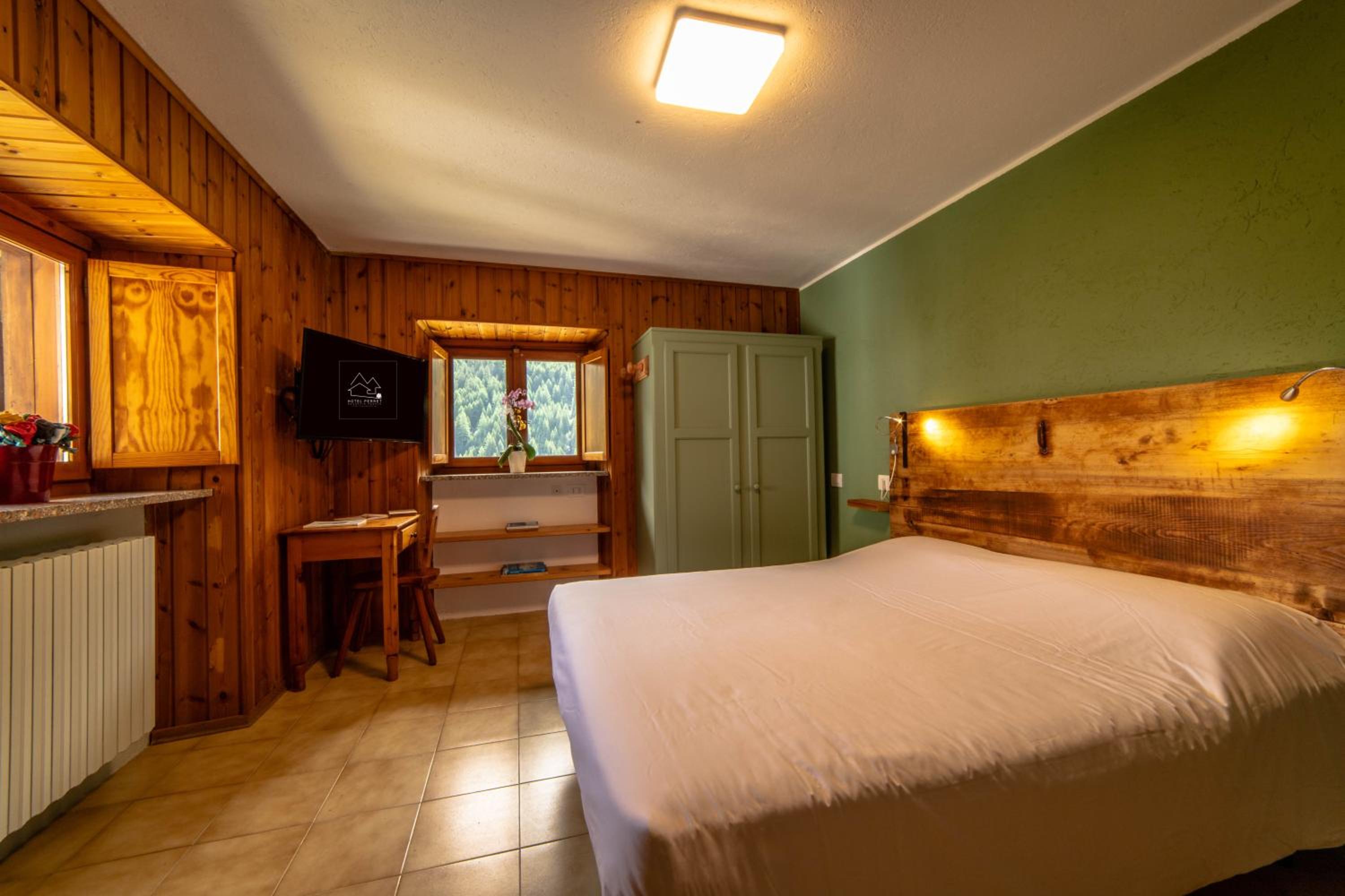 Double Room with Mountain View
