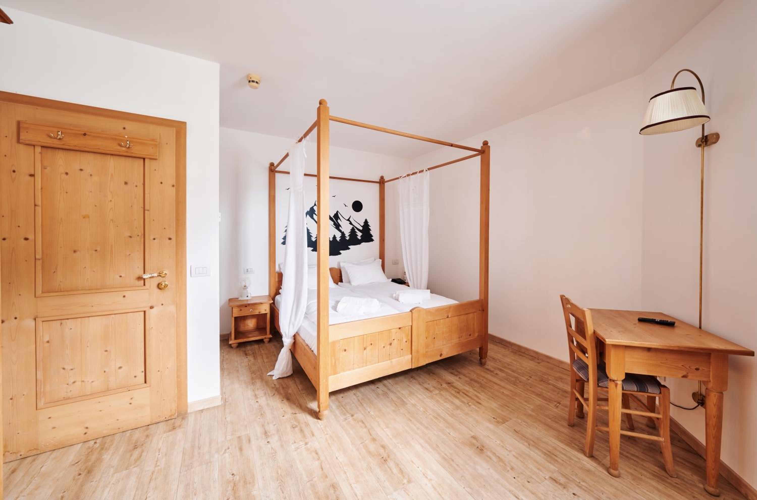 Economy Double Room photo 1