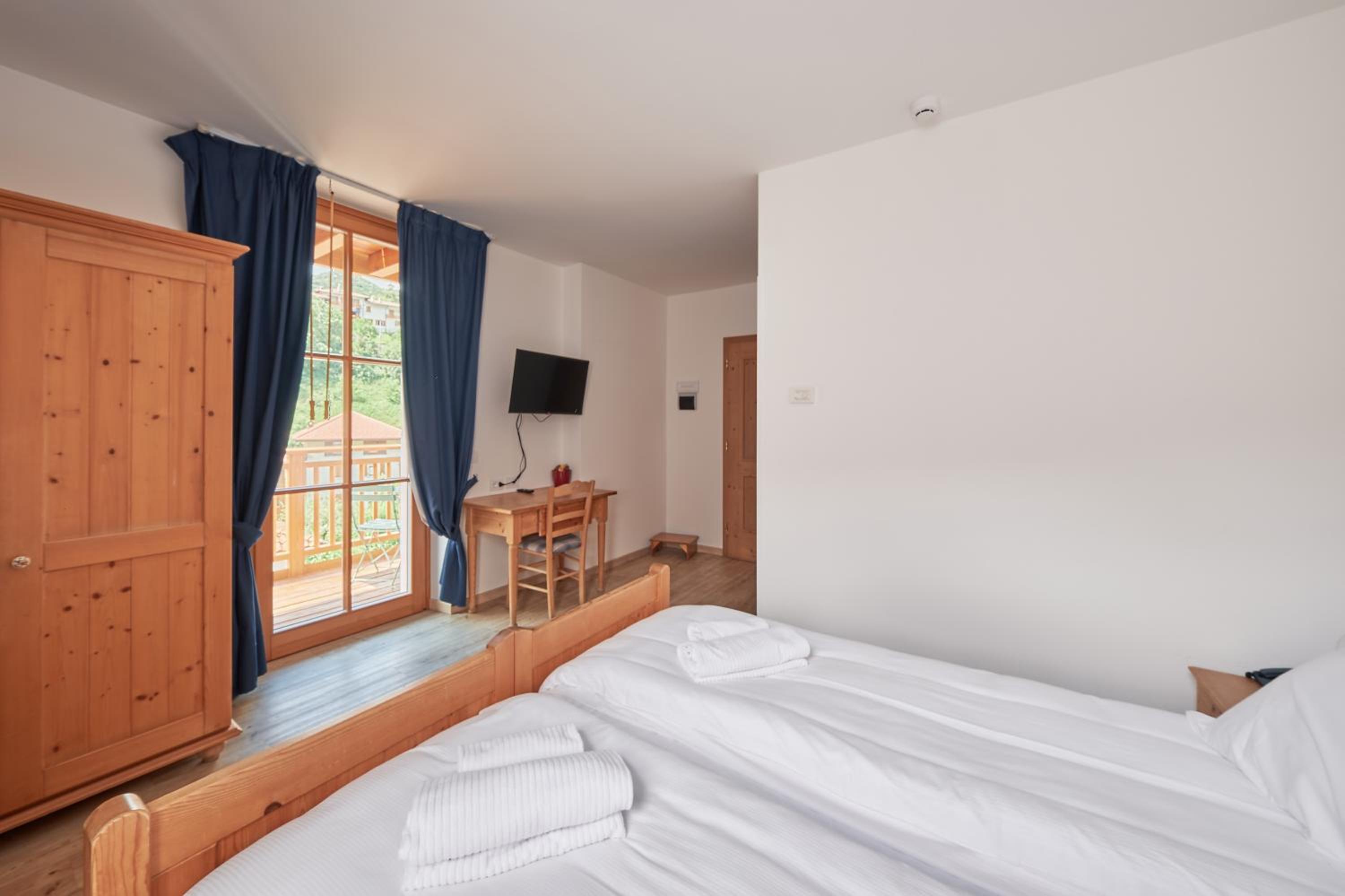 King Room with Balcony photo 3