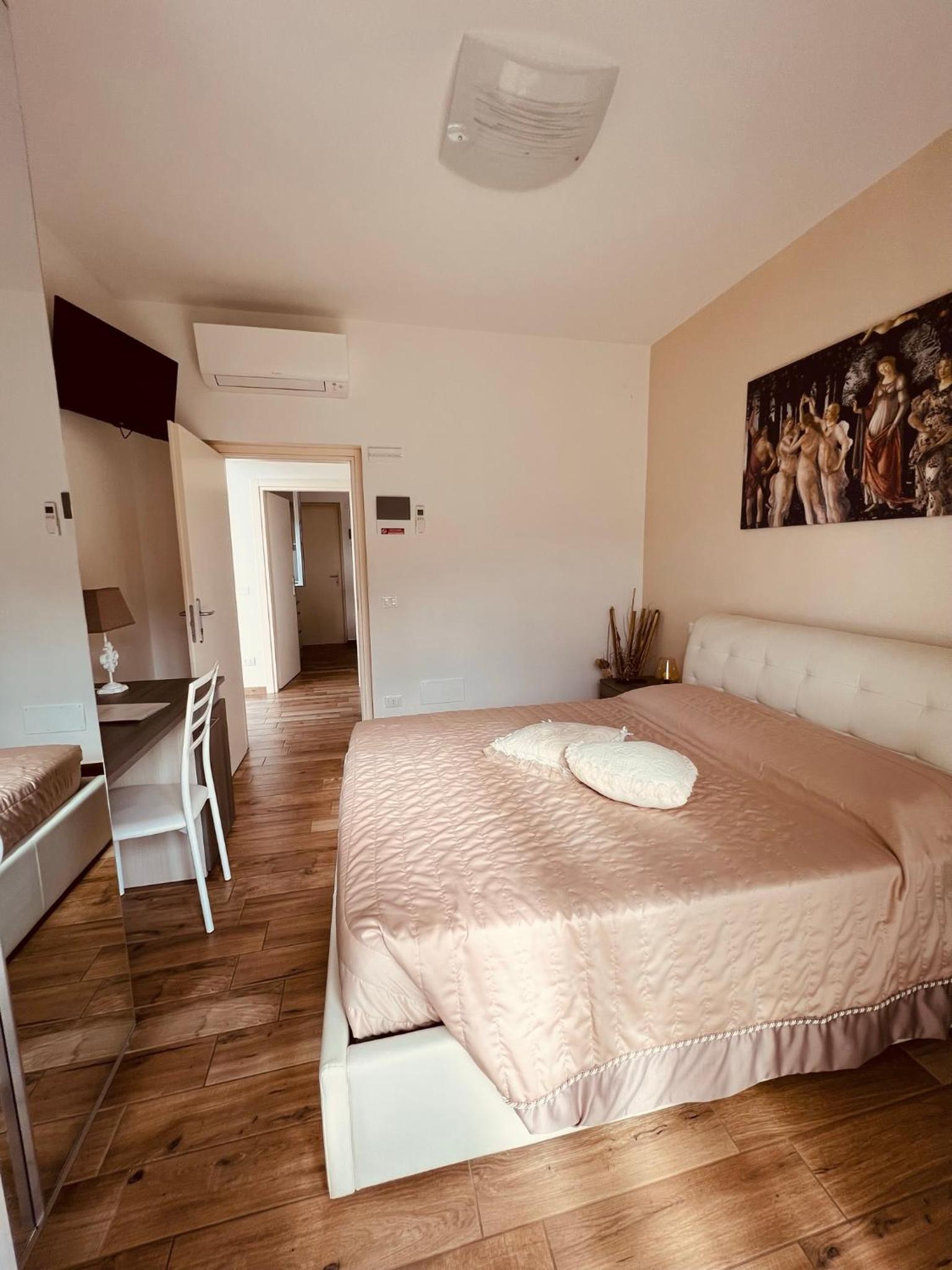 Quadruple Room - Photo 1