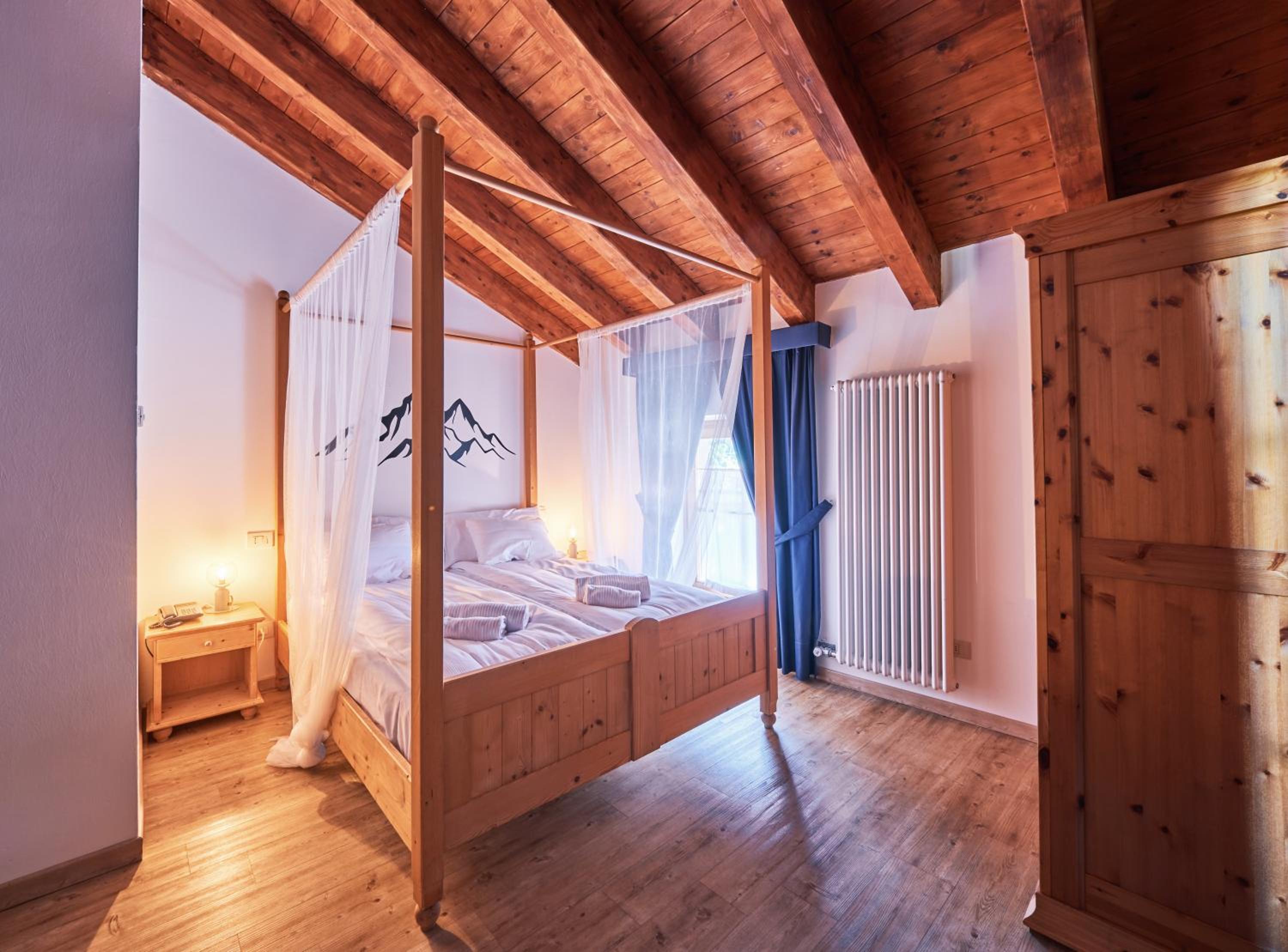 King Room with Balcony photo 1