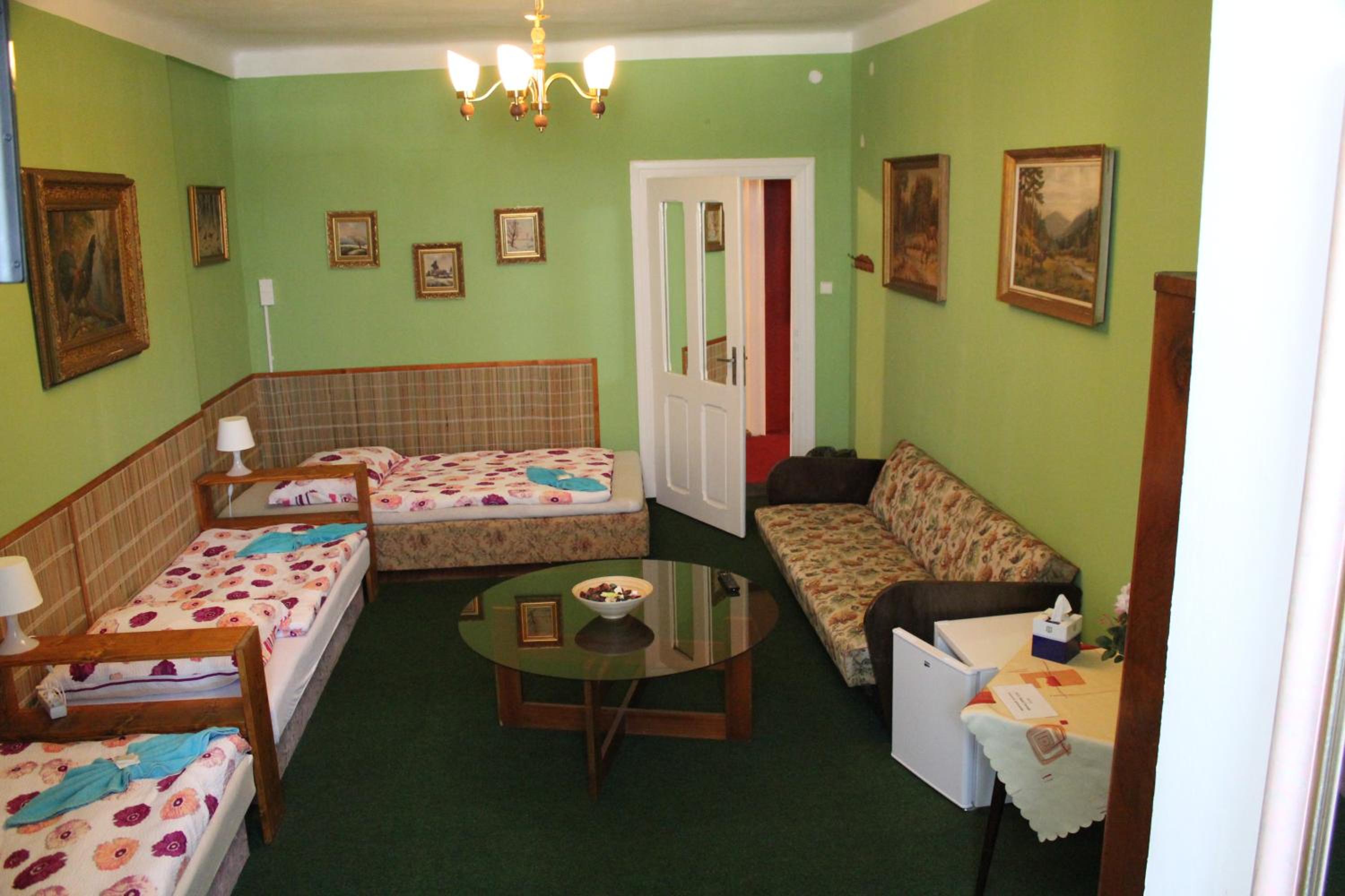 Quadruple Room - Photo 1