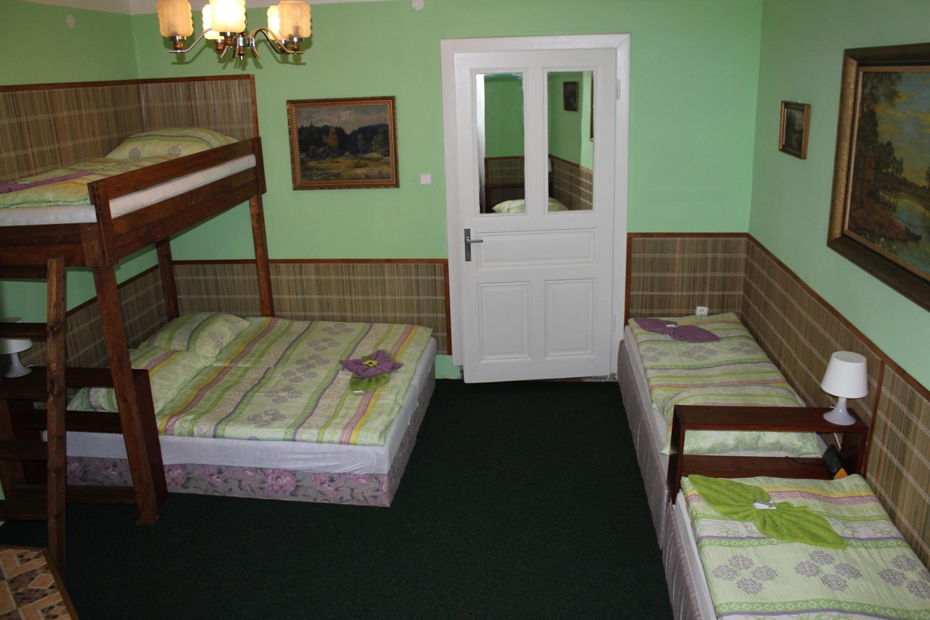 Family Room - Photo 1