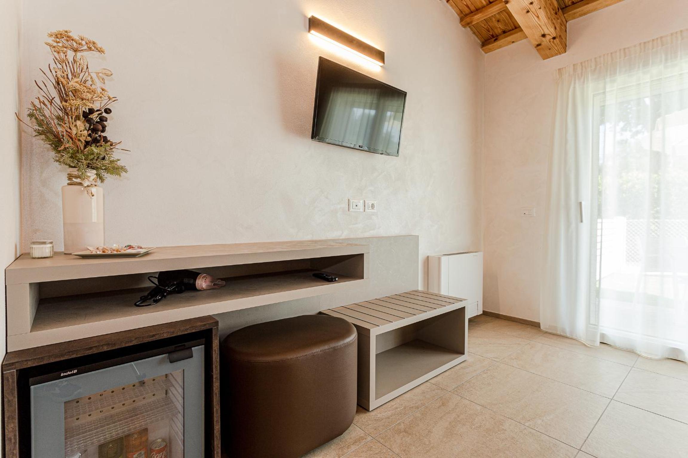 Double or Twin Room with Terrace photo 2