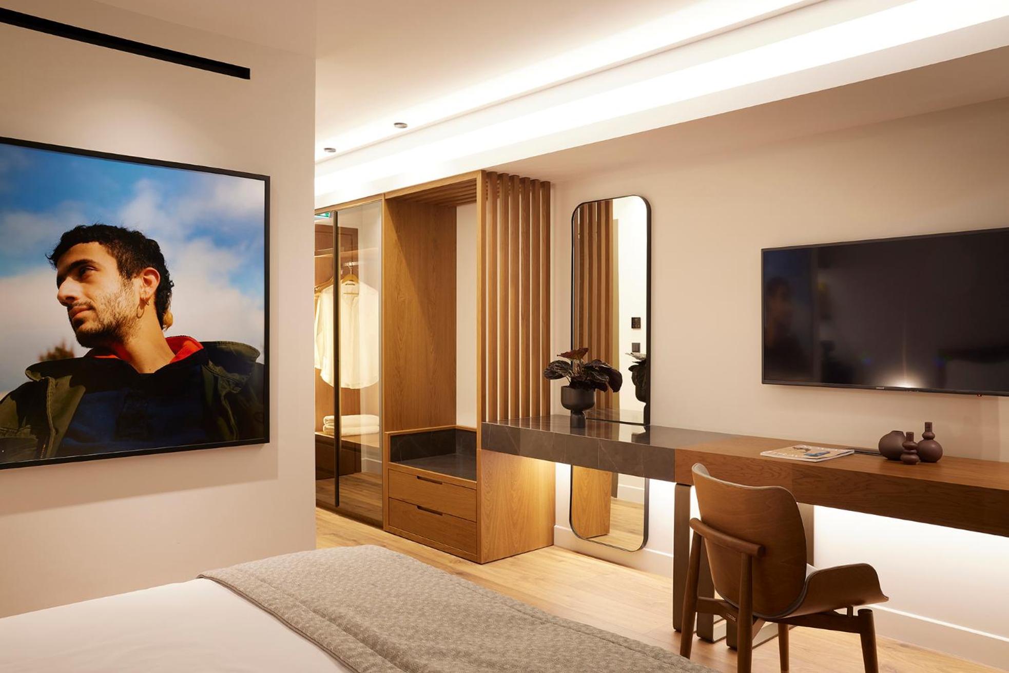 Teight Superior Room - Photo 2