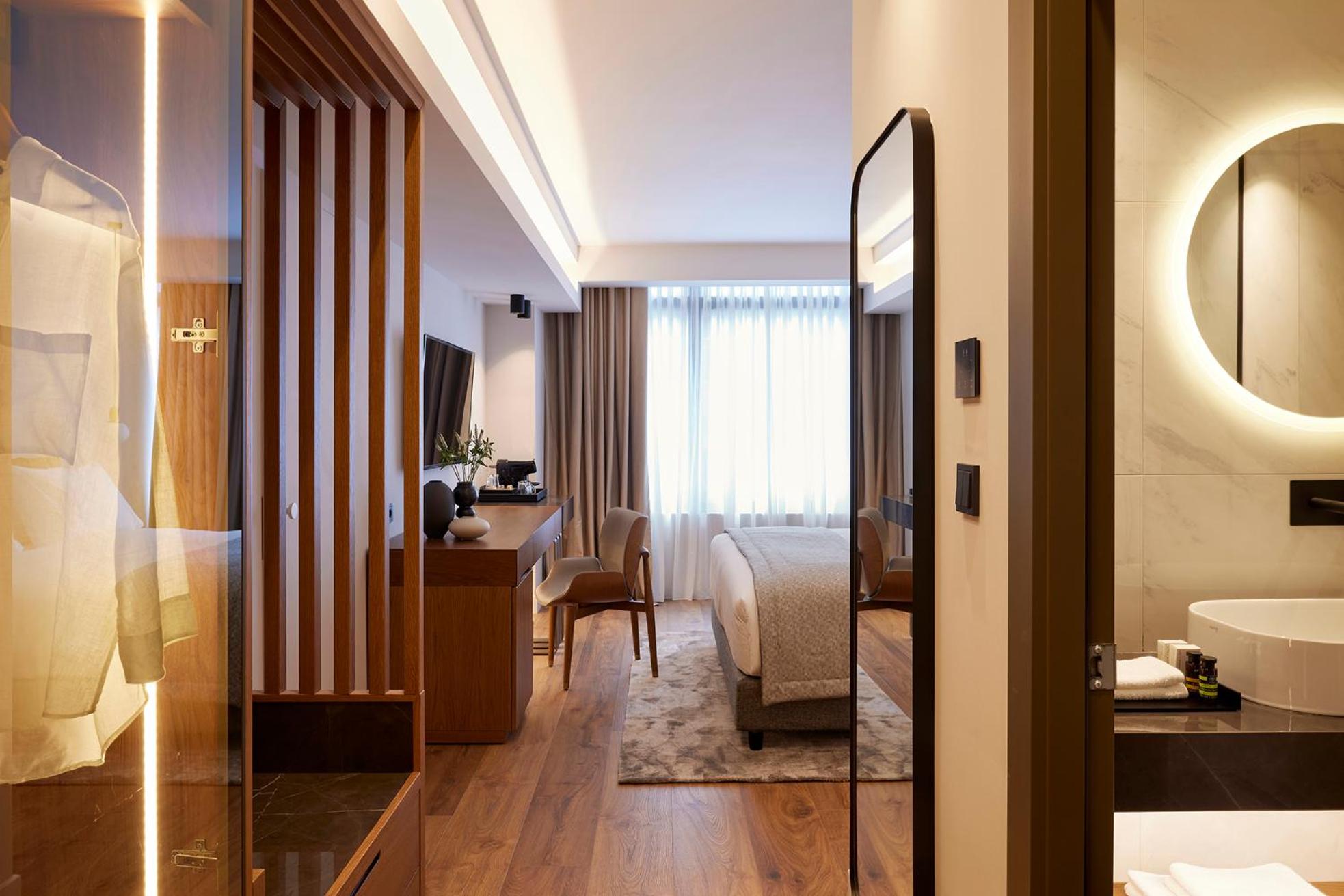 Teight Superior Room - Photo 3