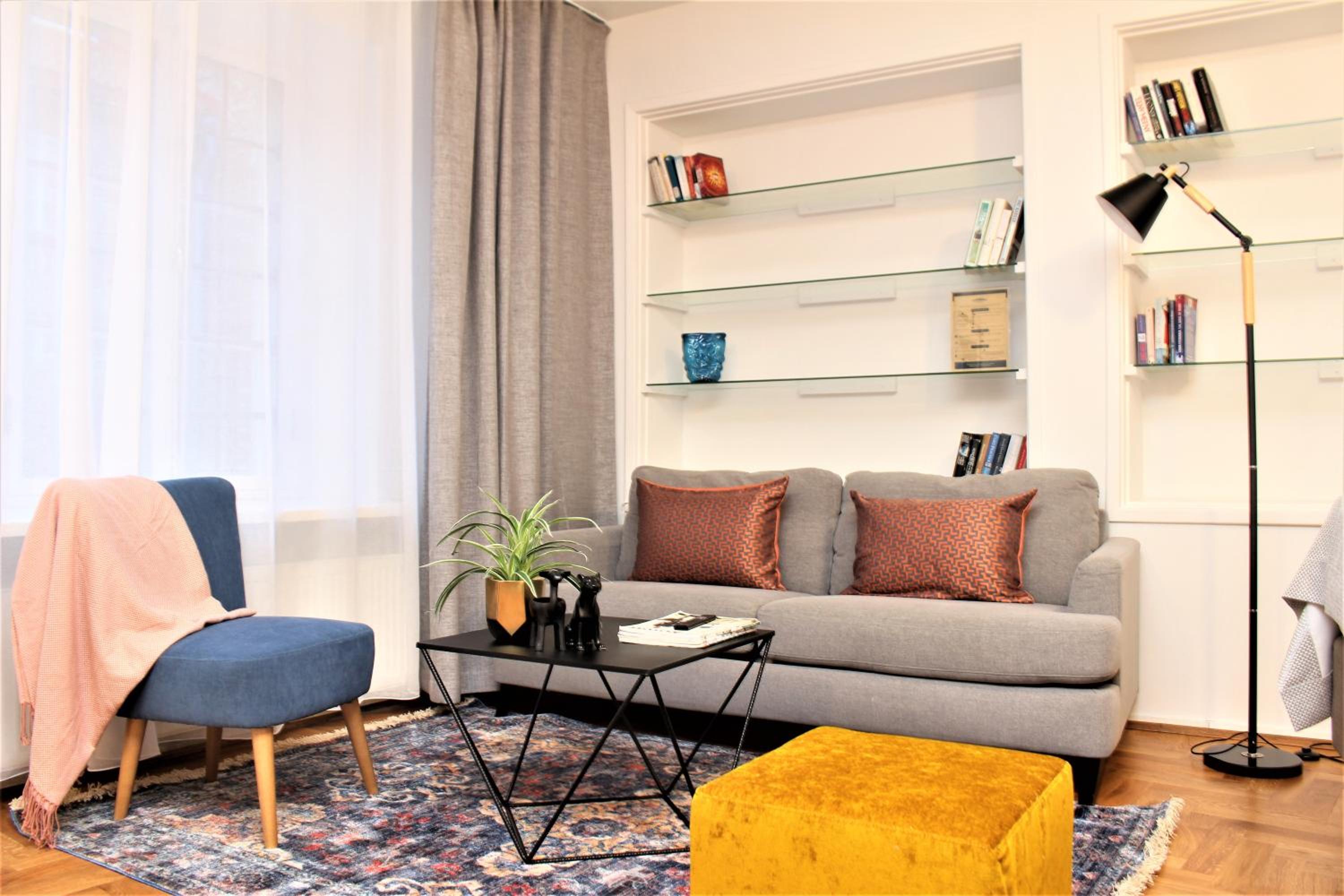 Studio Apartment