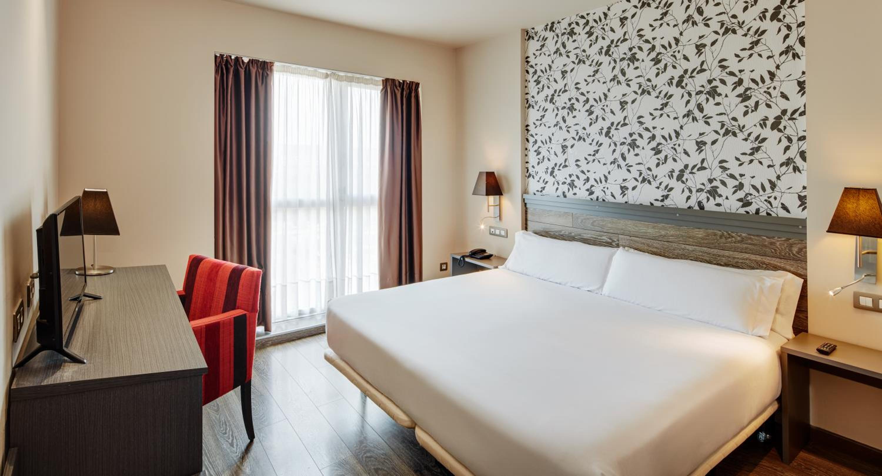 Double or Twin Room - Photo 6