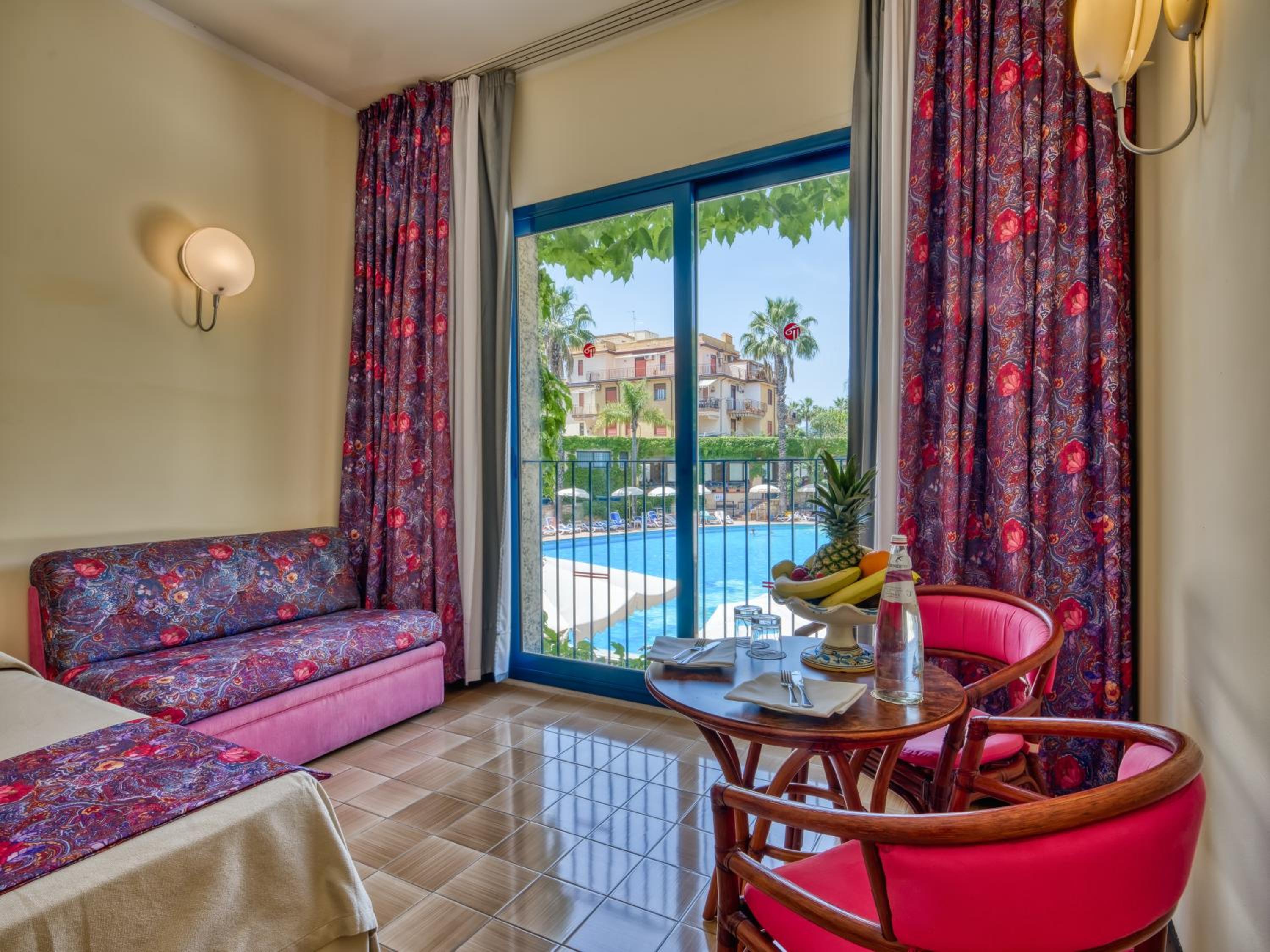 Standard Double or Twin Room - Photo 3