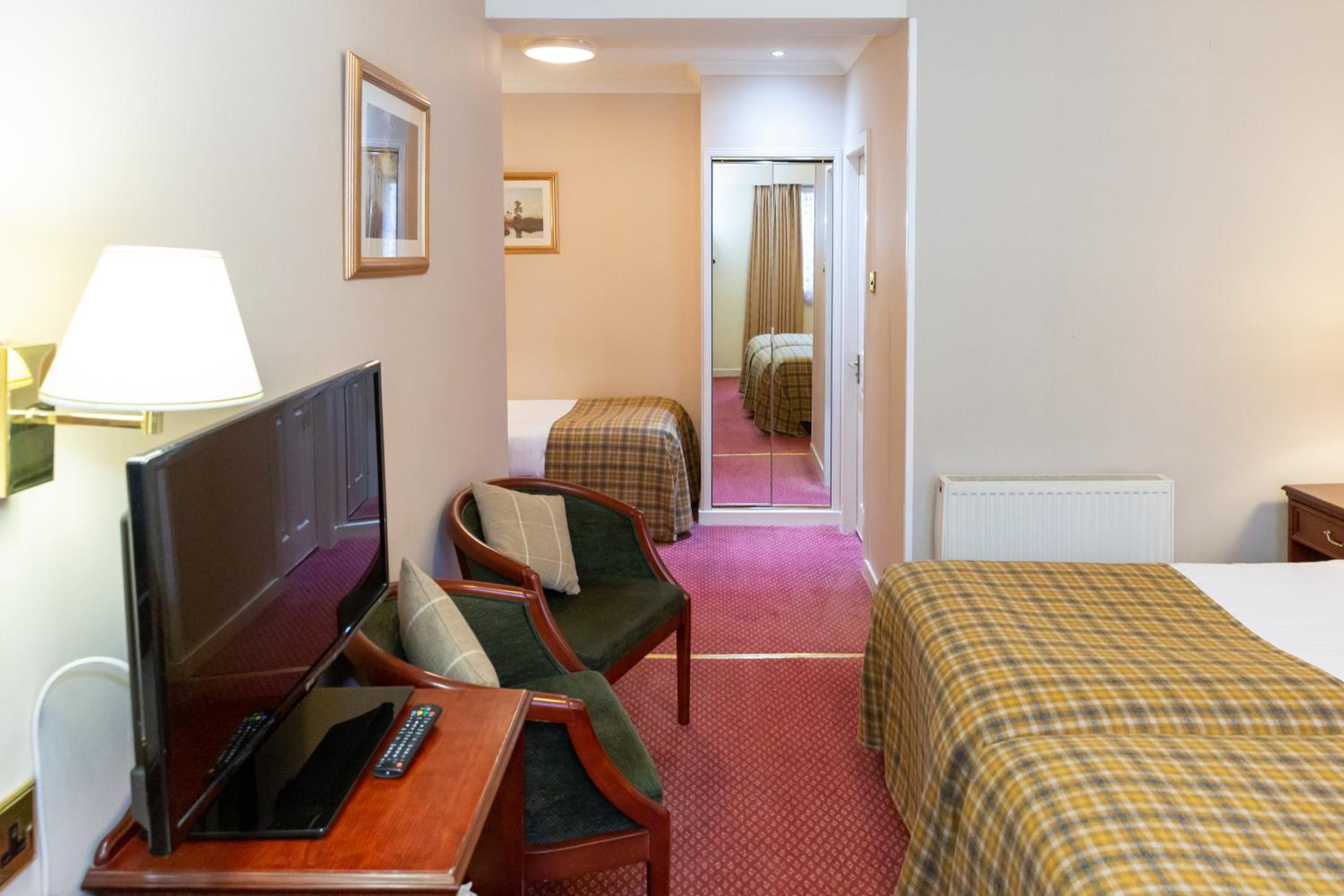 Triple Room - Photo 6