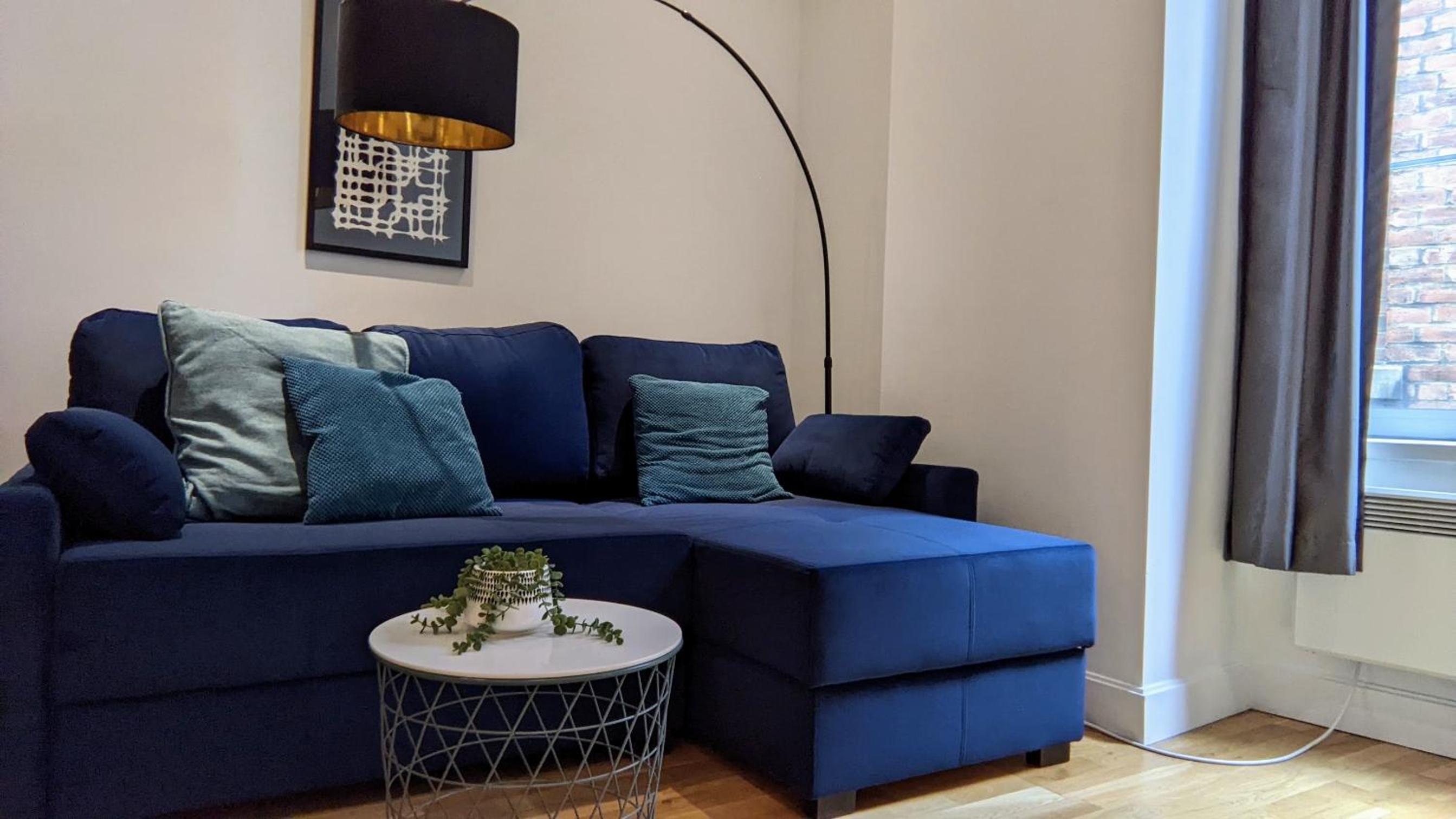 One-Bedroom Apartment - Photo 1