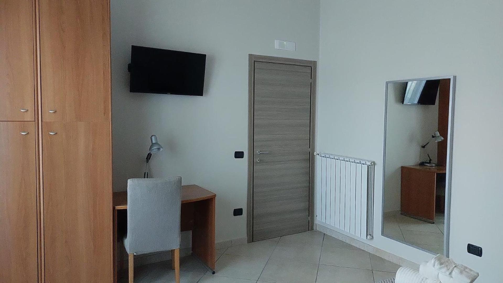 Double Room with Spa Bath photo 2