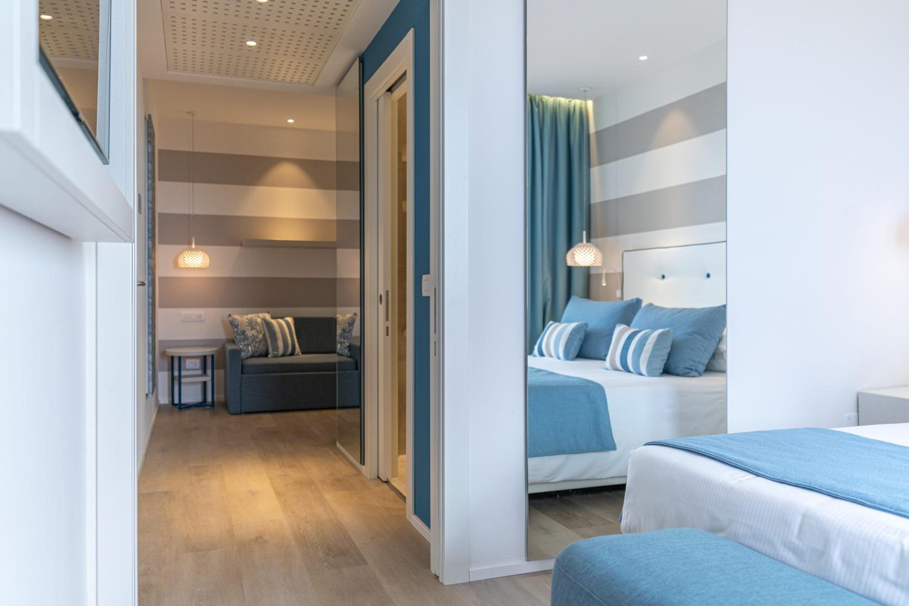 Junior Suite with Sea View photo 3