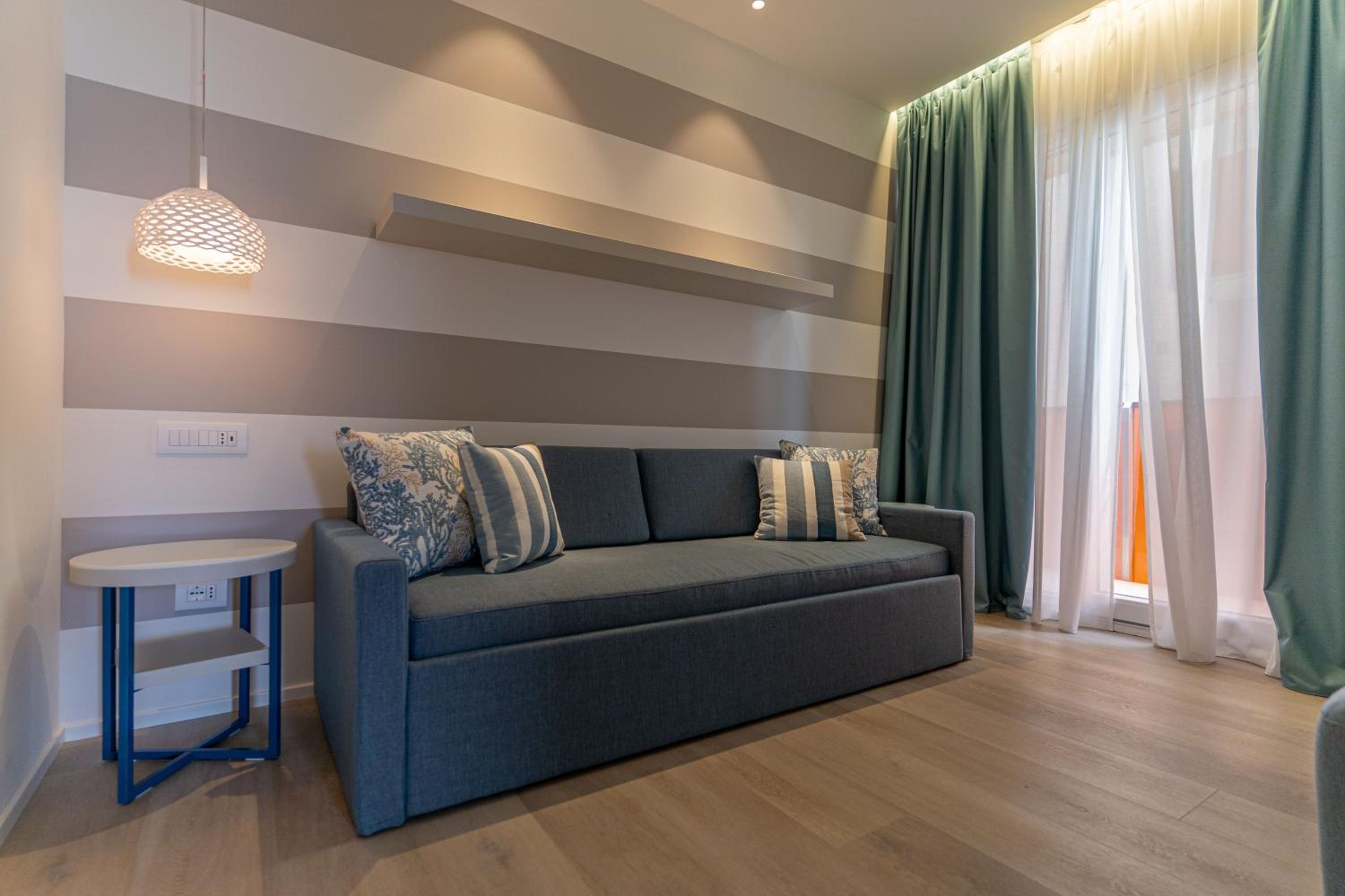 Junior Suite with Sea View photo 2