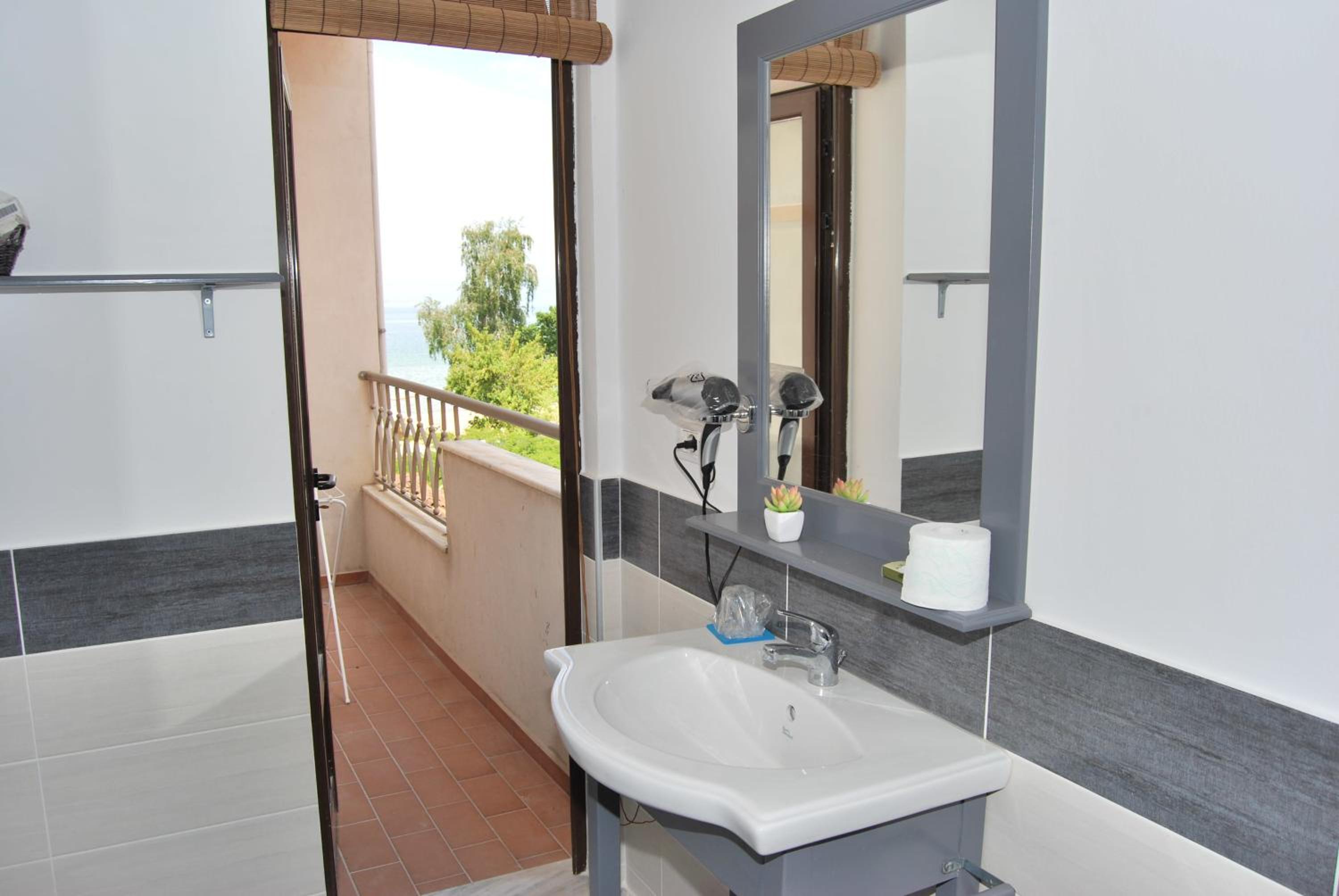 Large Double Room photo 2