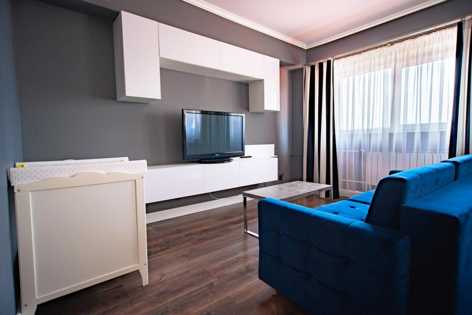 Deluxe Family Room - Photo 3