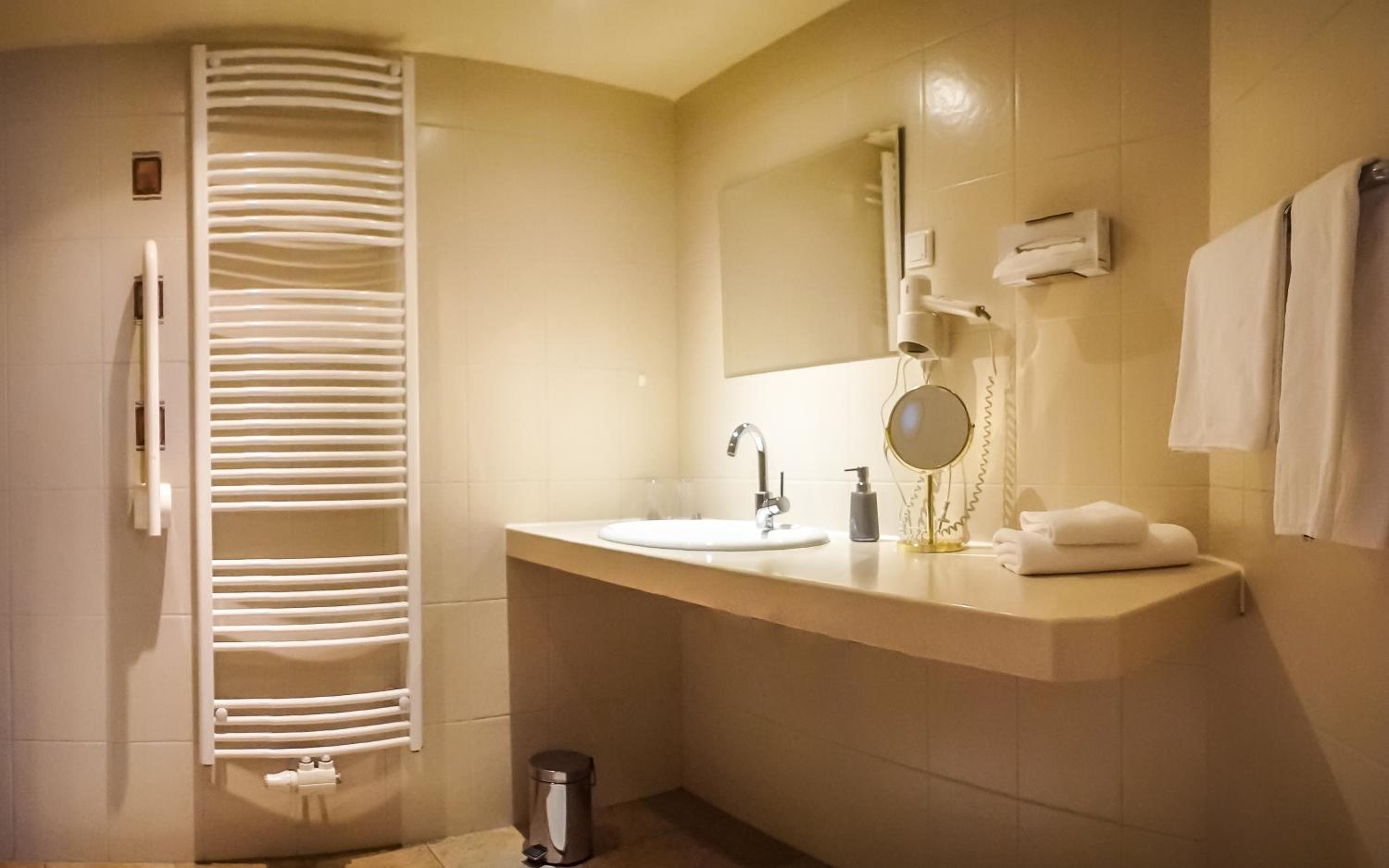 Superior Quadruple Room - Photo 2