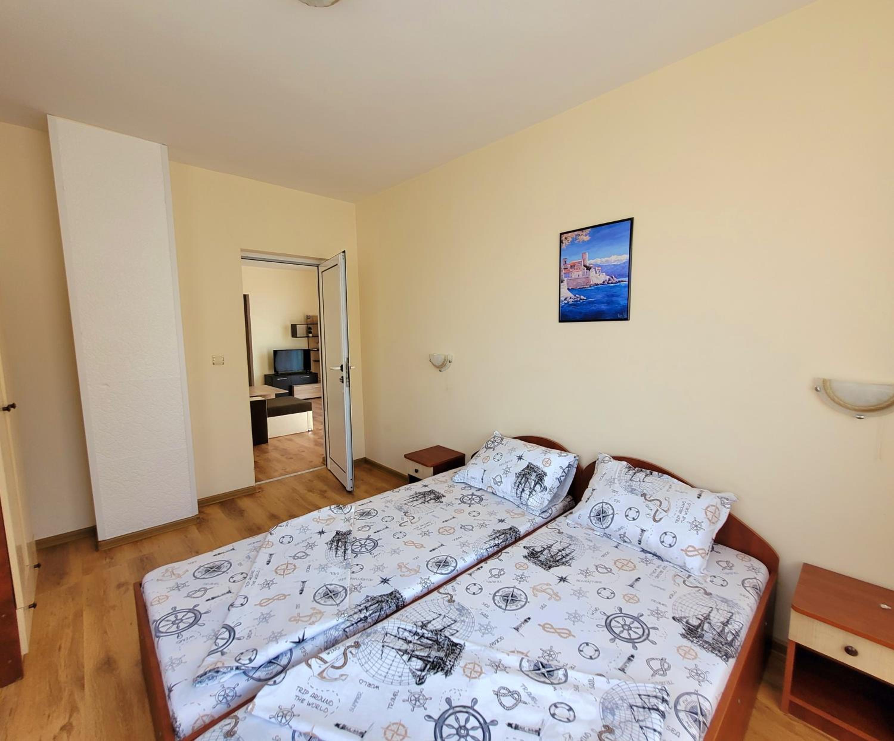 One-Bedroom Apartment - Photo 1