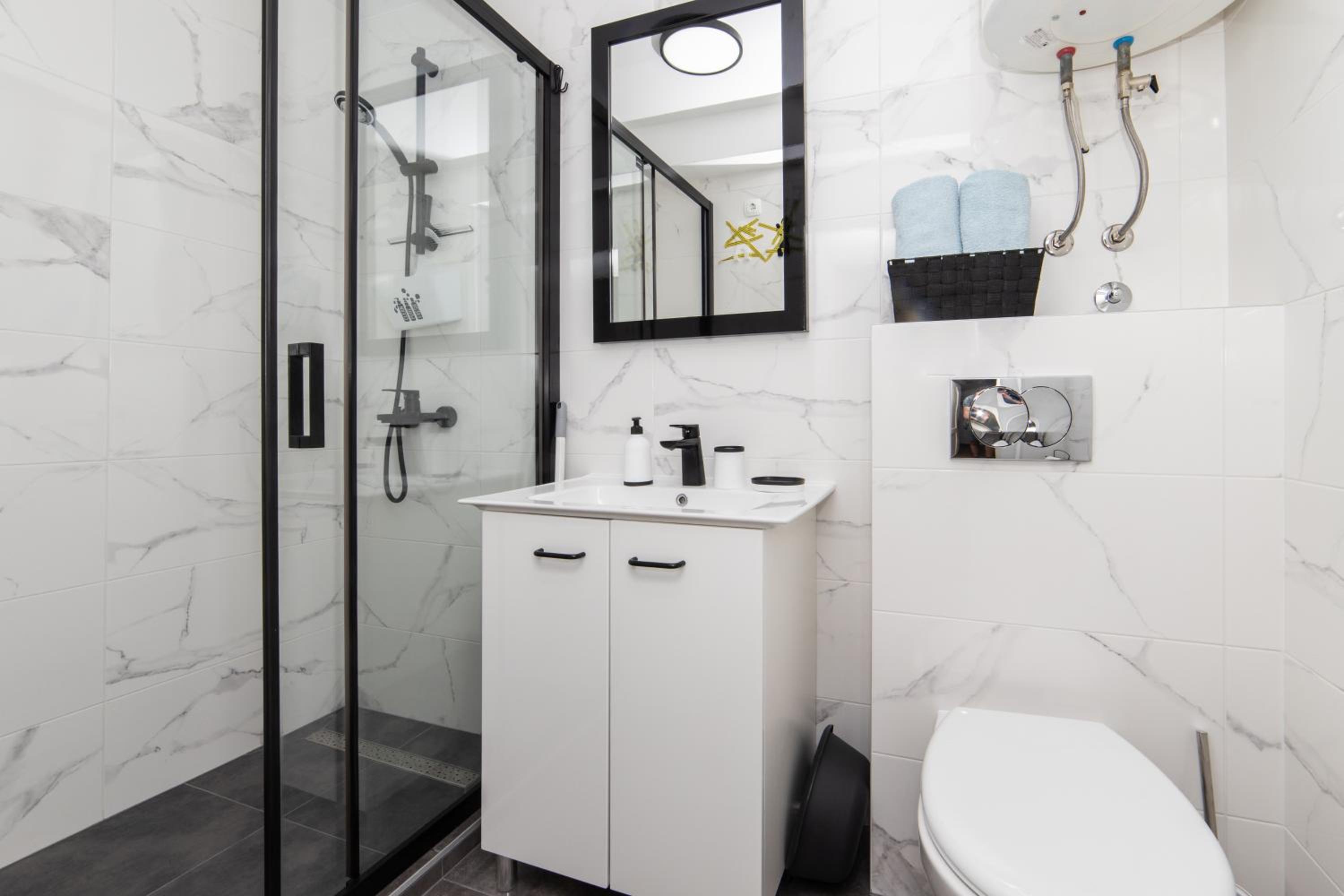 Apartment - Photo 19