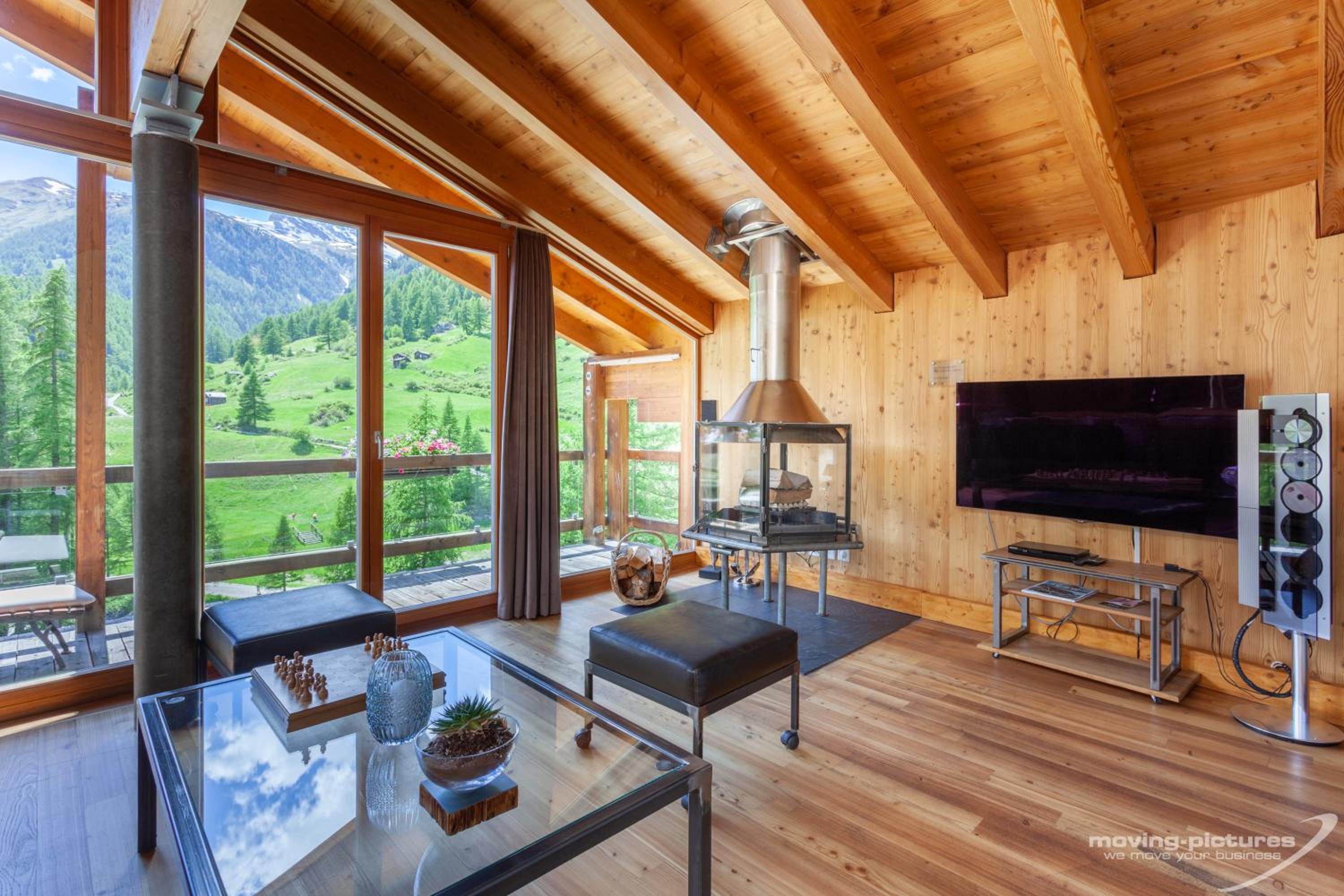 One-Bedroom Suite - Photo 6