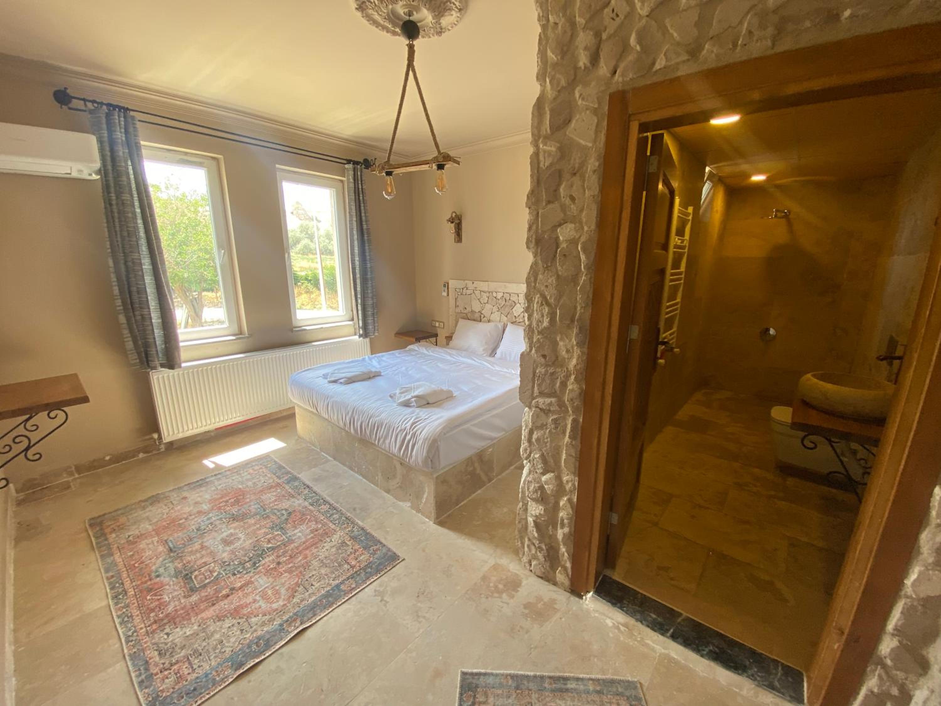 Double Room with Mountain View - Photo 14