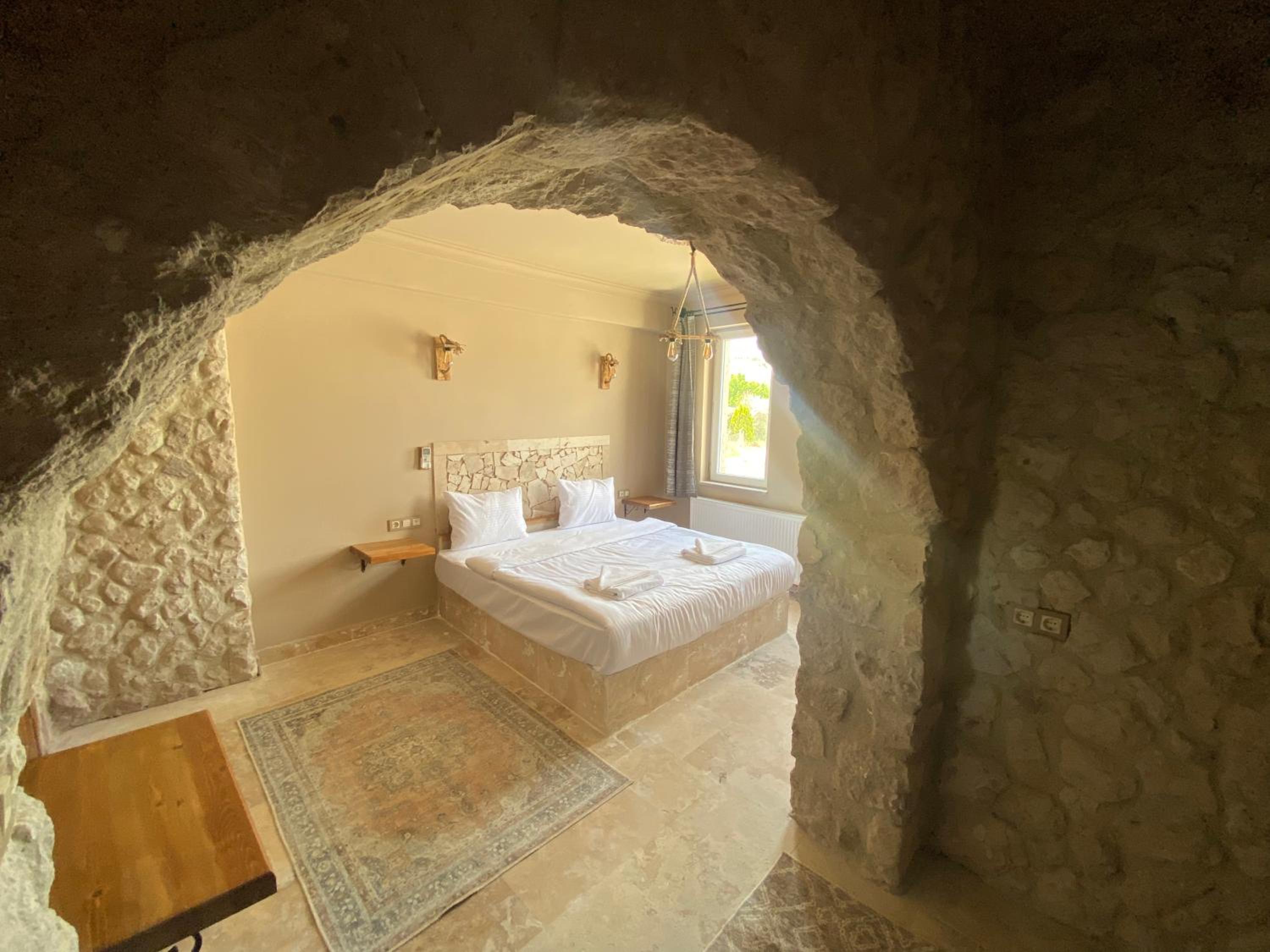 Double Room with Mountain View - Photo 11