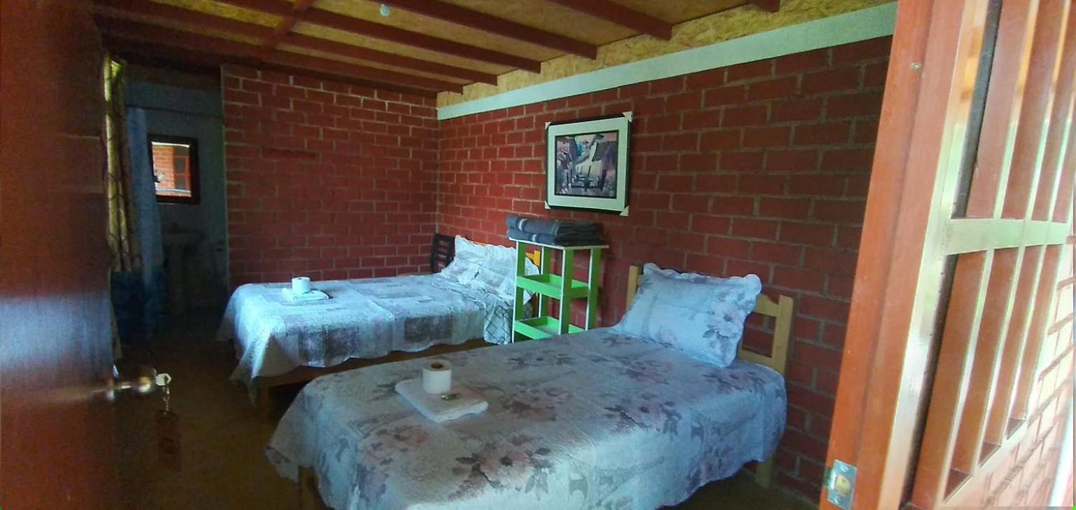 Twin Room with Bathroom photo 2