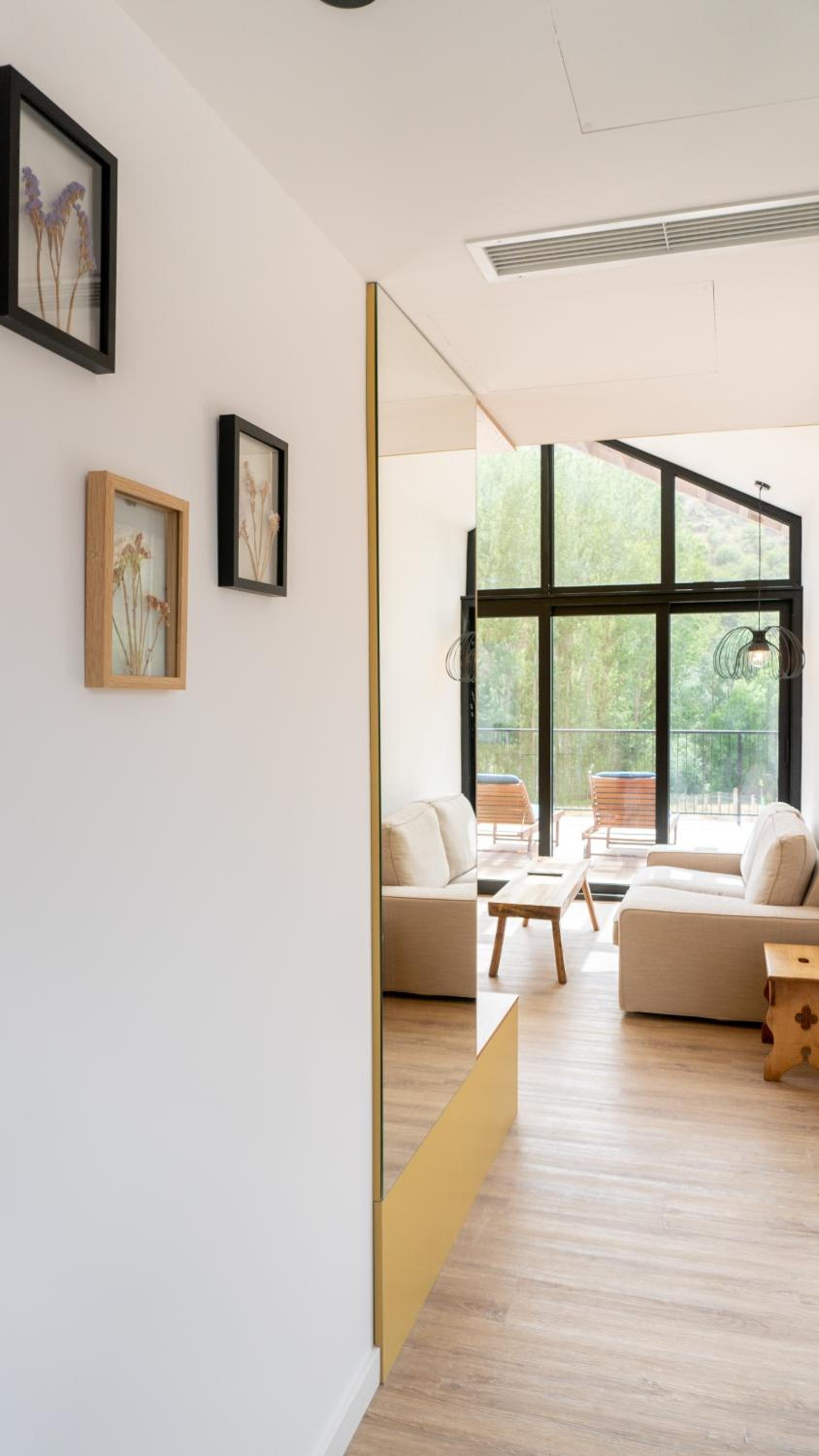 Two-Bedroom House - Photo 3