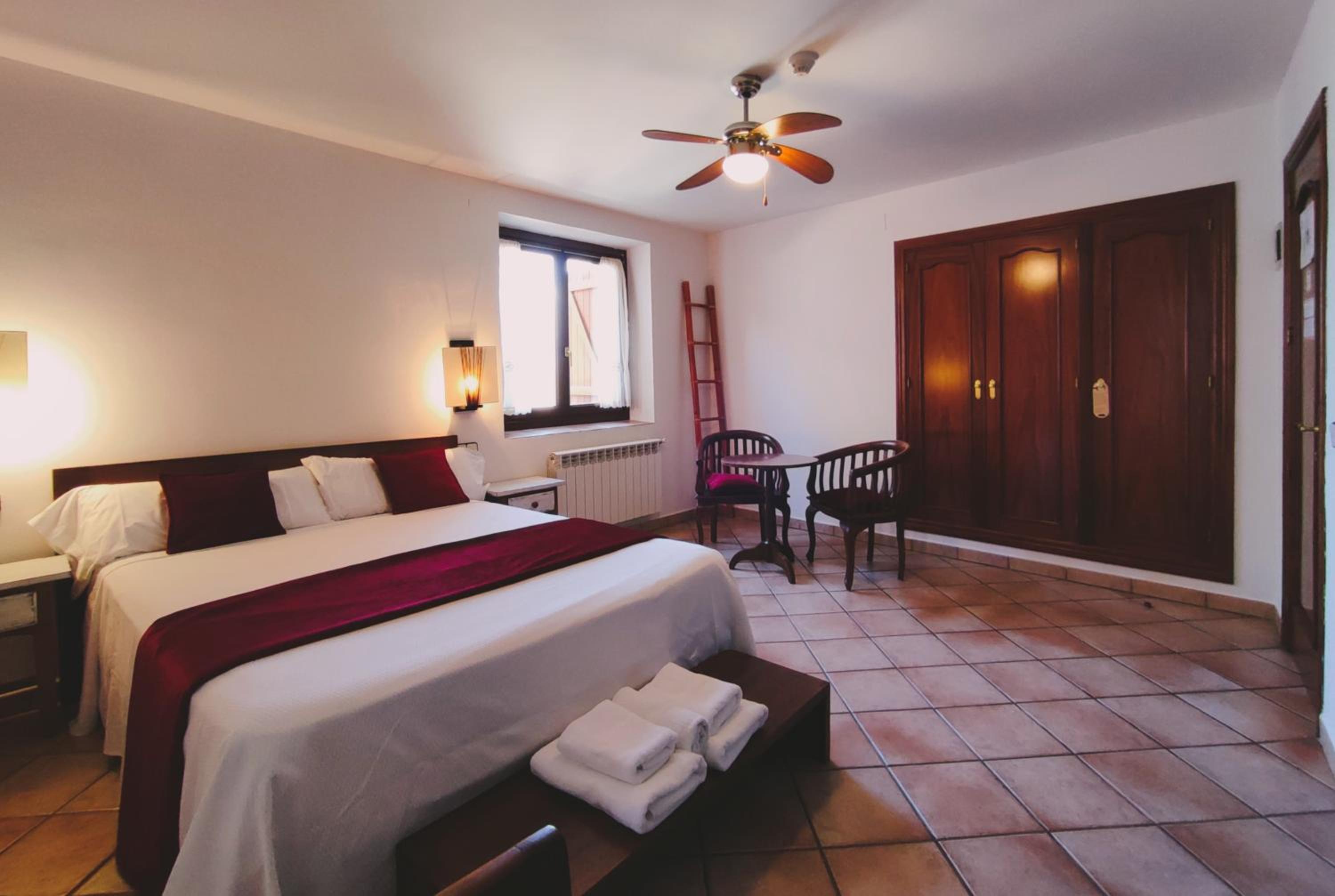 Habitación King con vista a la montaña