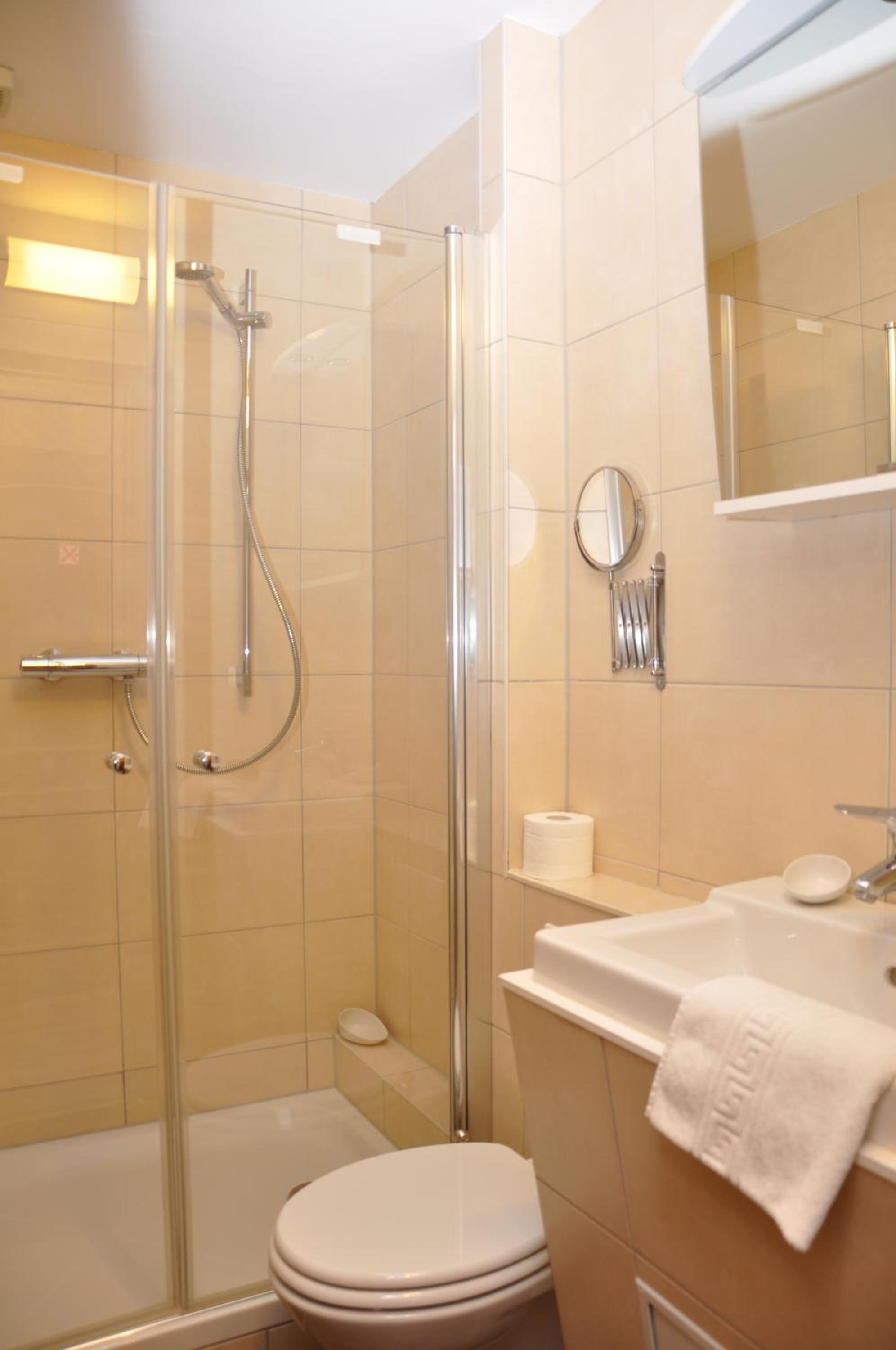 Single Room with Balcony photo 3