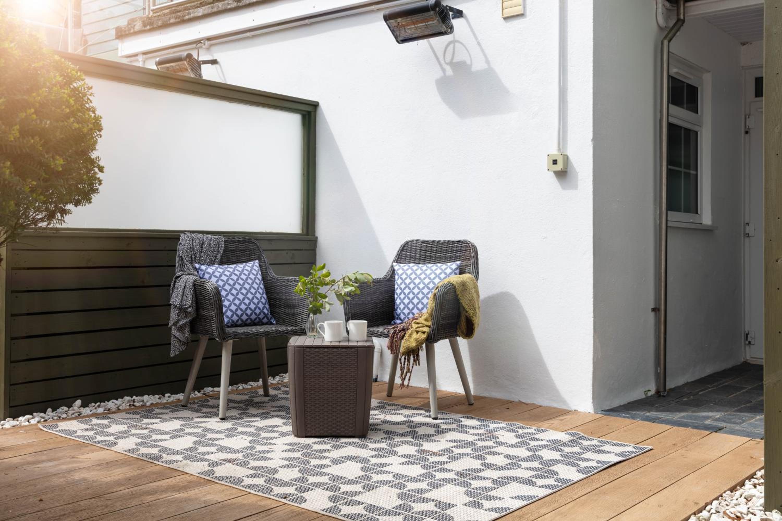 Cozy Double Room with Courtyard photo 2