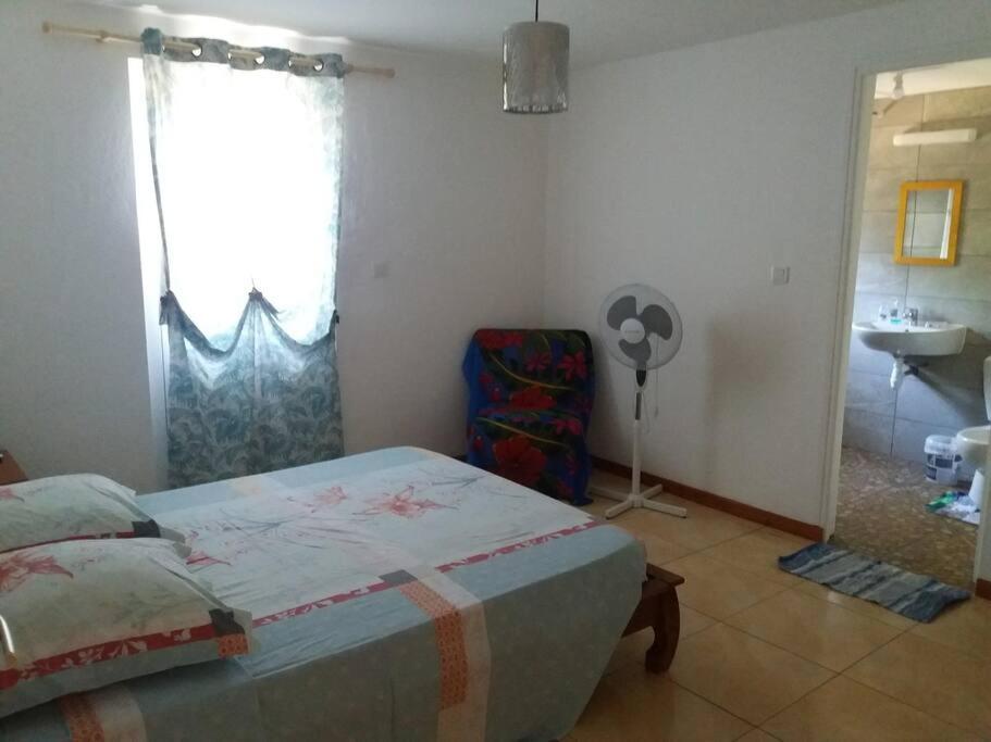 Five-Bedroom House - Photo 8