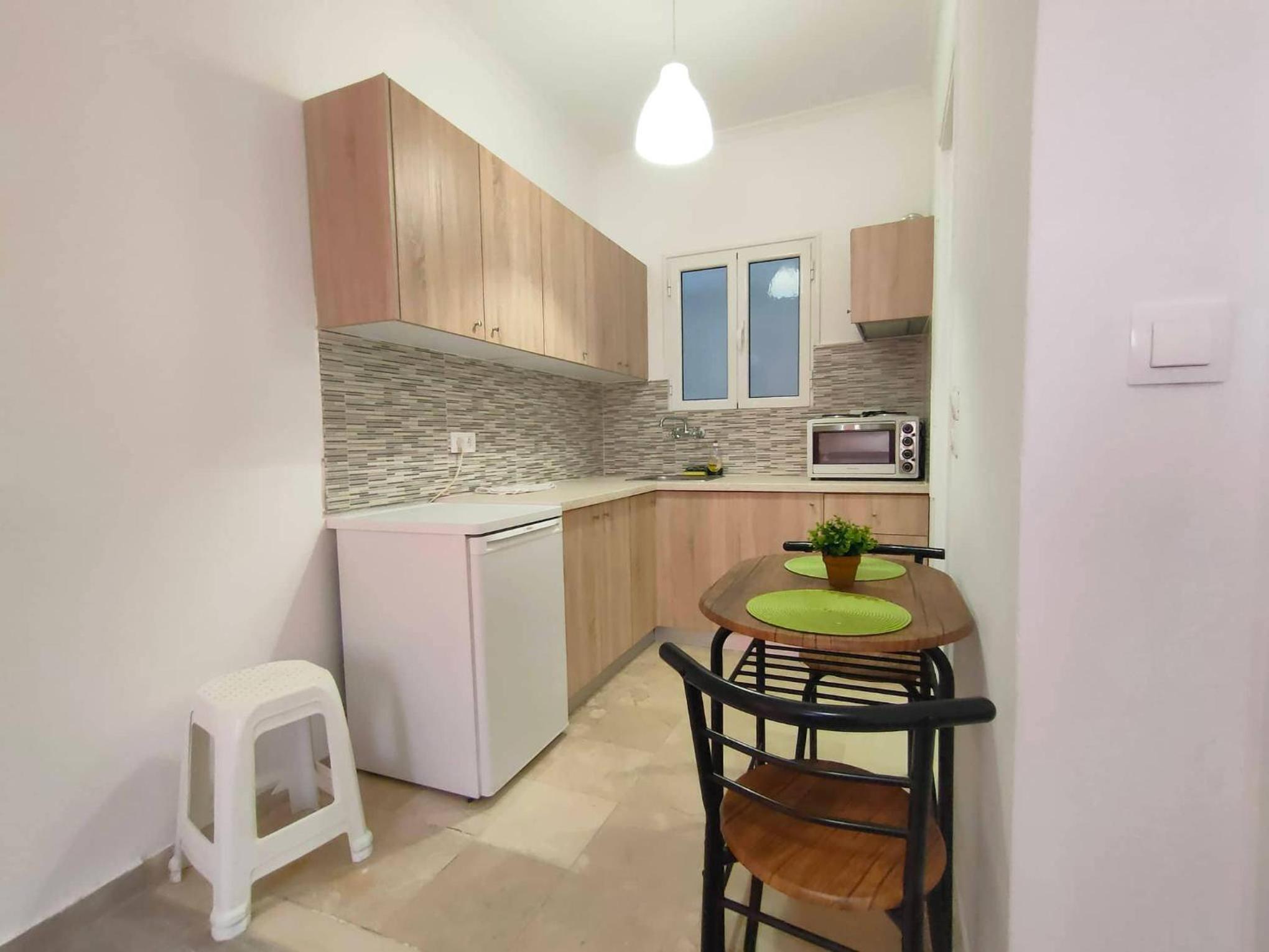 One-Bedroom Apartment photo 2