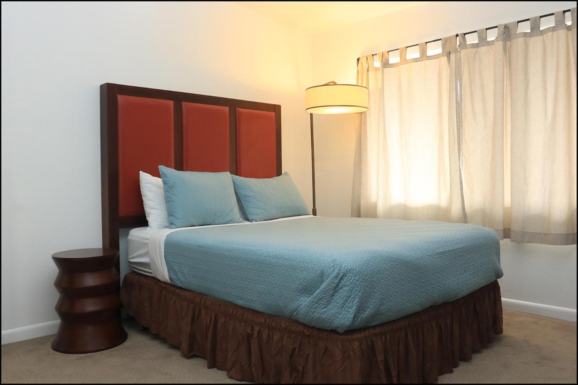 Standard Queen Room photo 2