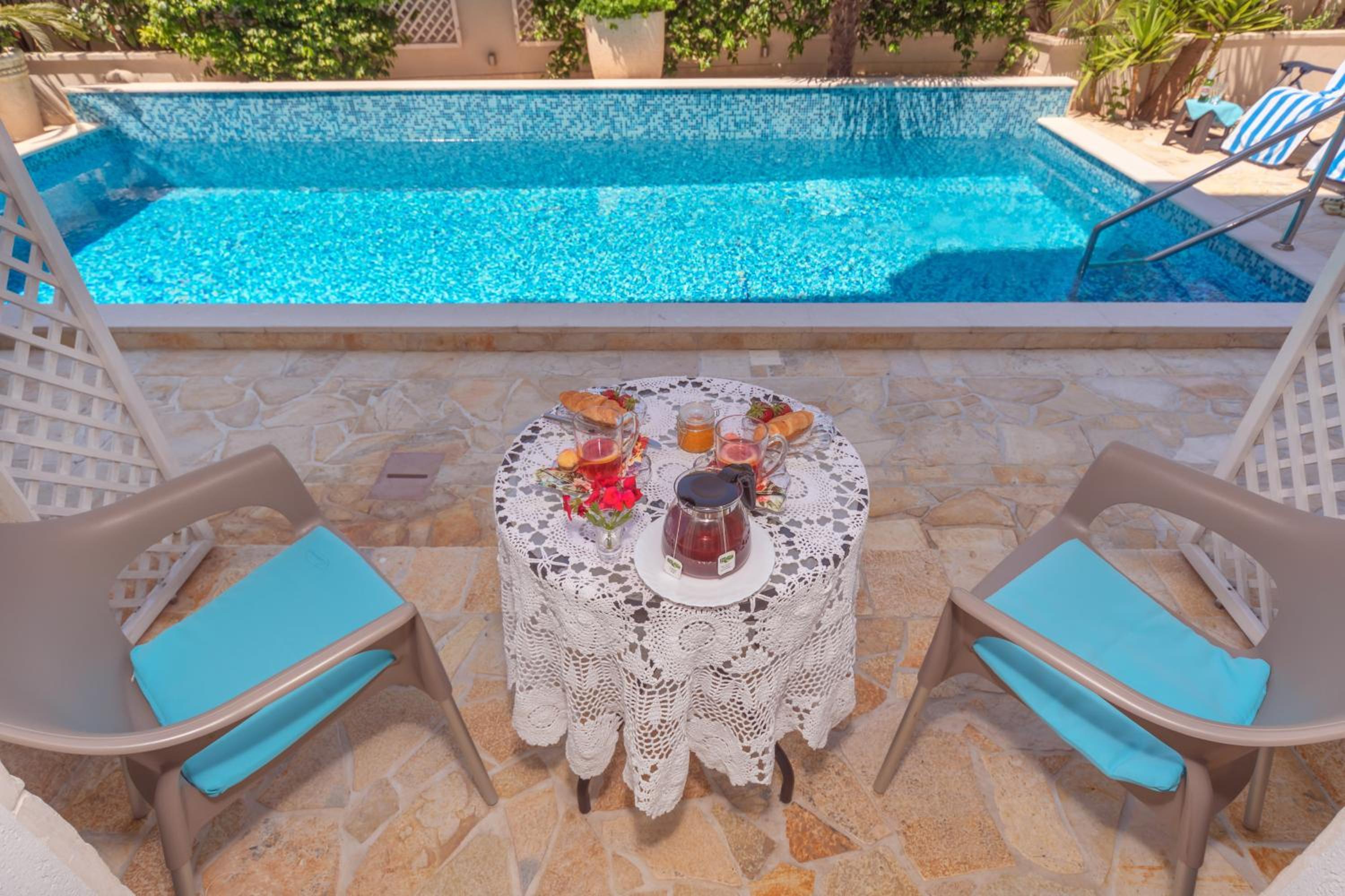 Apartment with Terrace photo 3