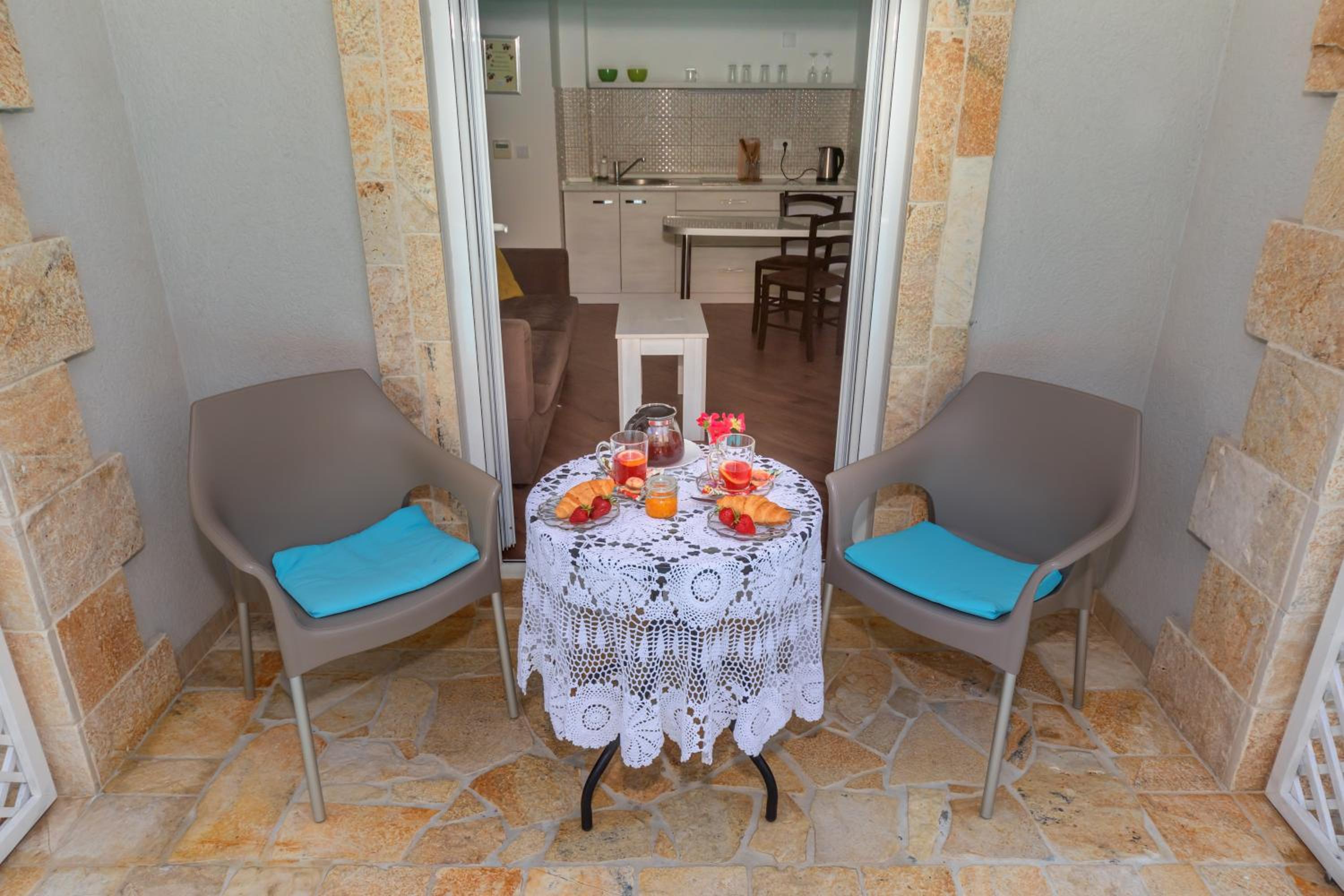 Apartment with Terrace photo 2