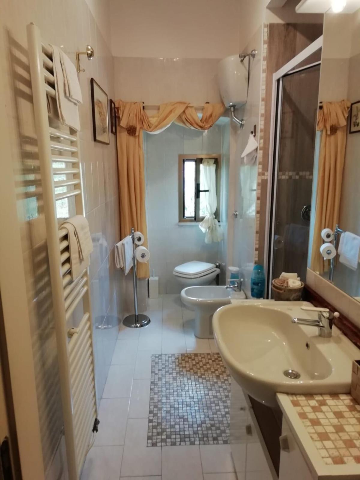 Double Room - Photo 19