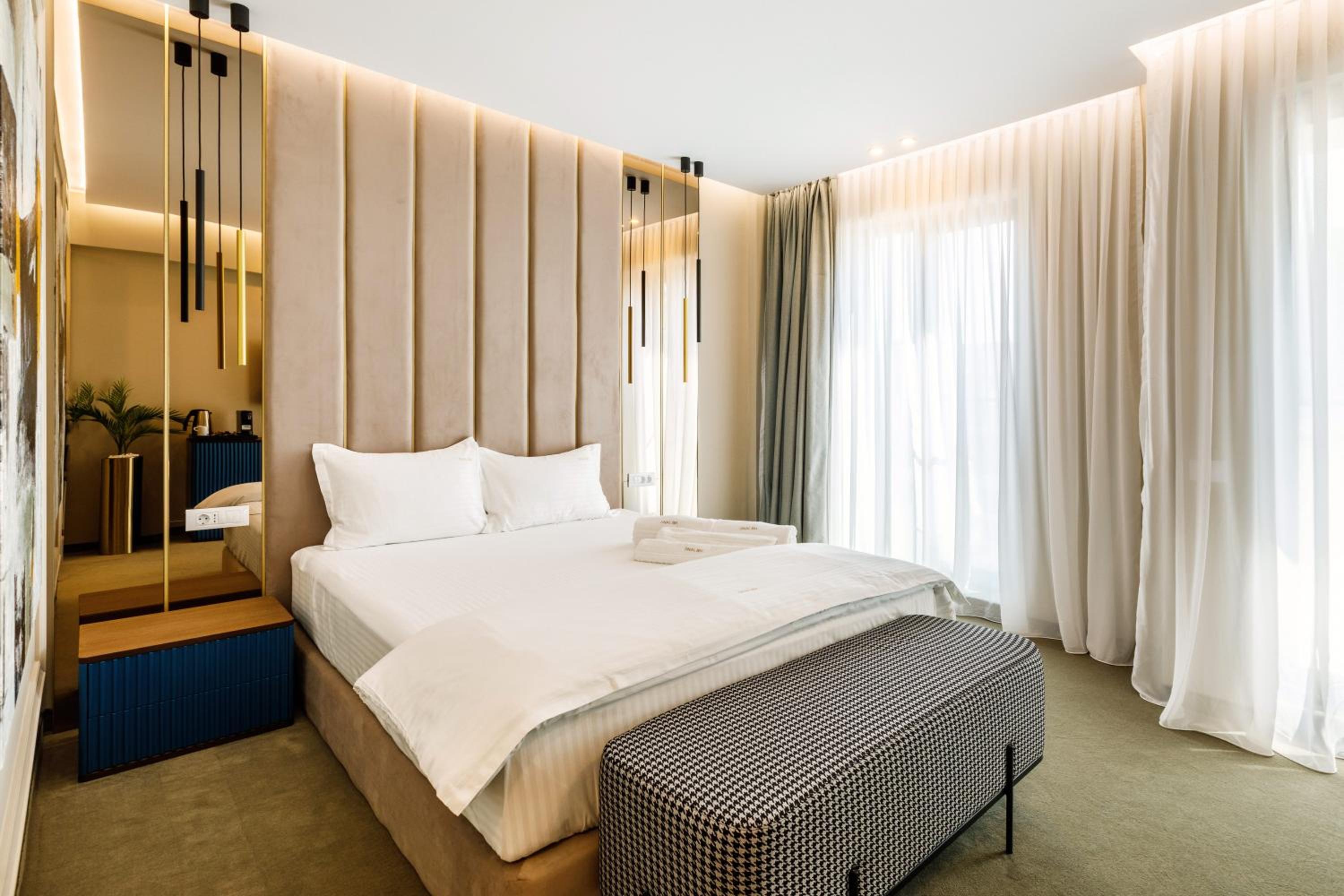 Deluxe Double Room - Photo 1
