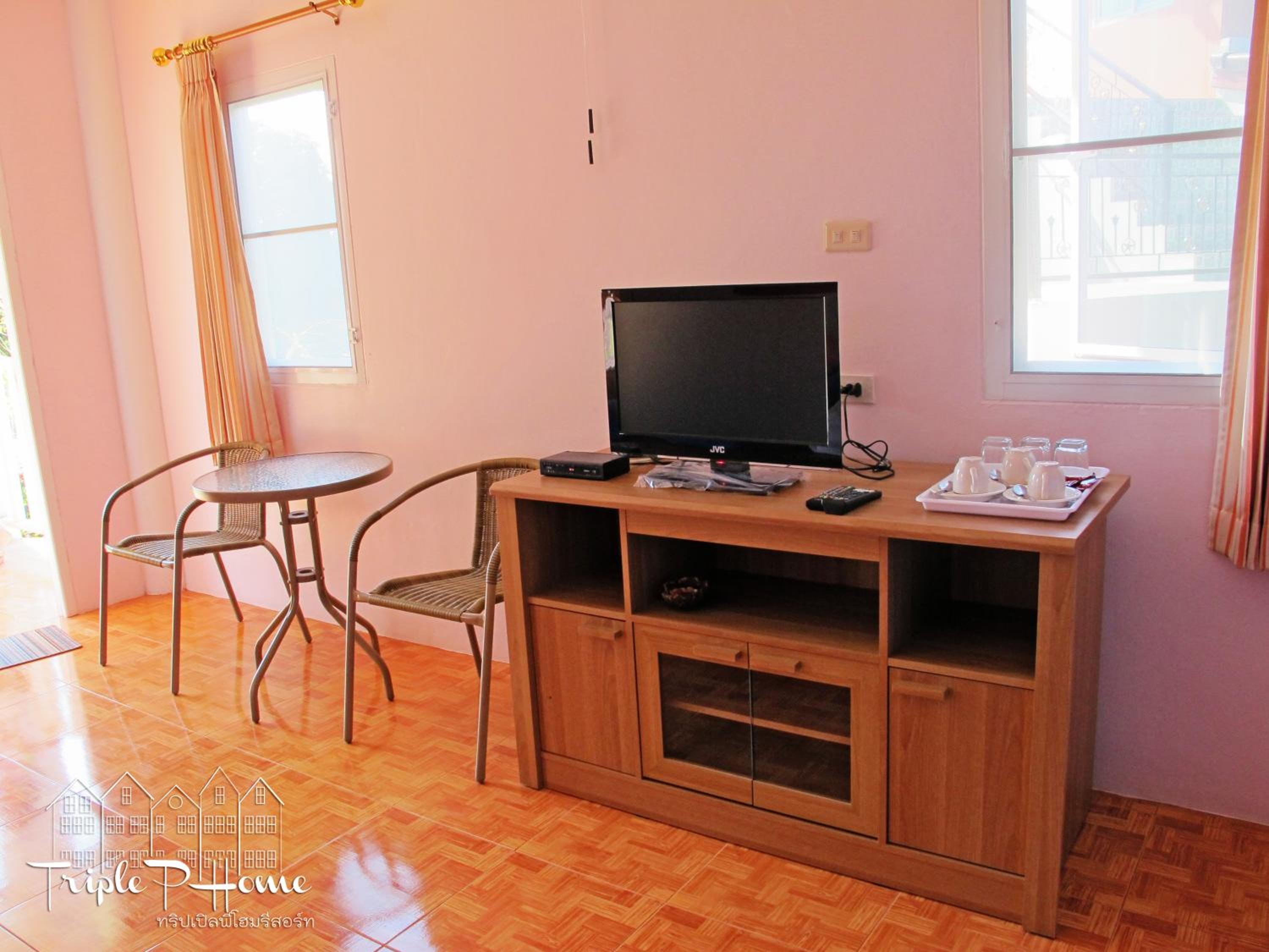 Triple Room with Private Bathroom photo 3