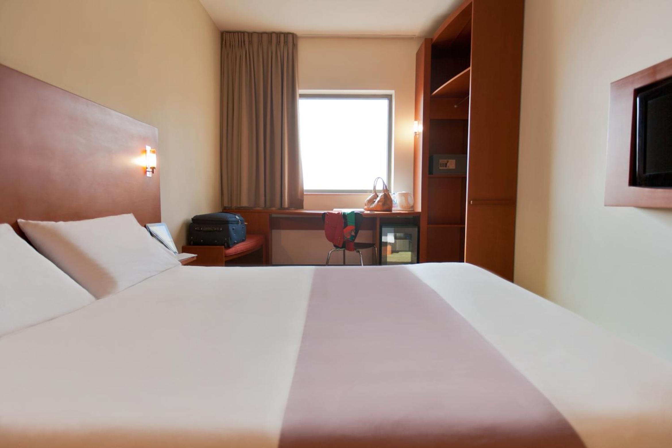 Standard Double Room - Photo 6