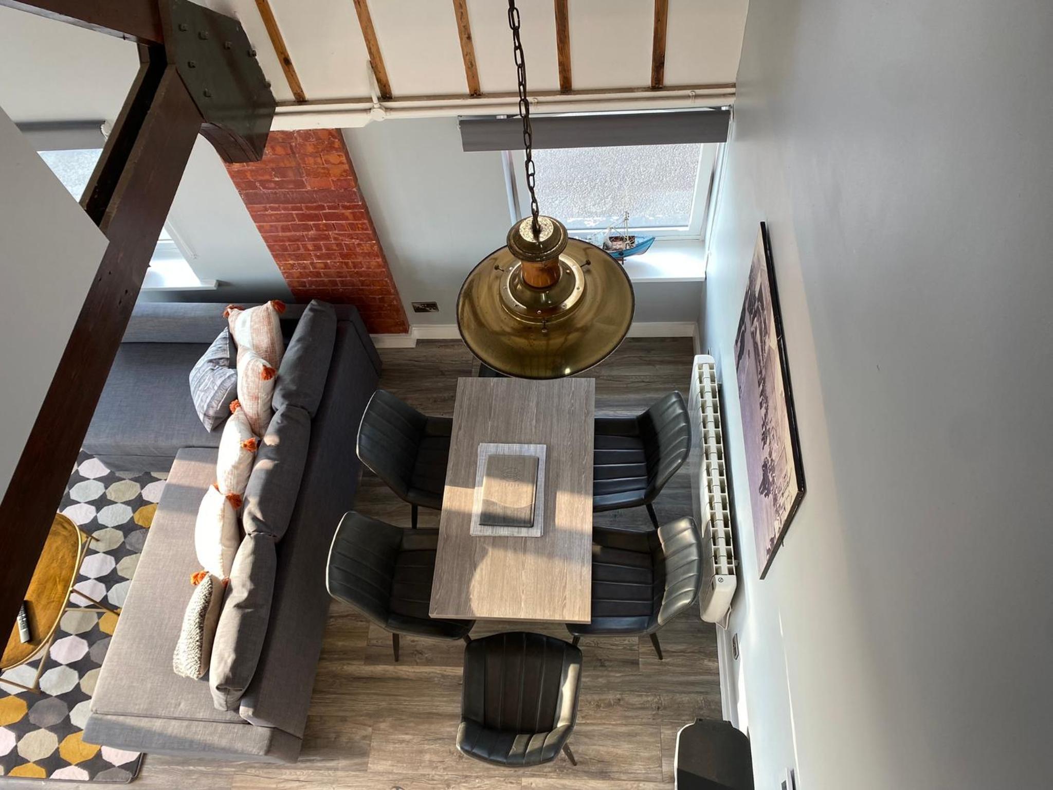 Two-Bedroom Apartment - Photo 2
